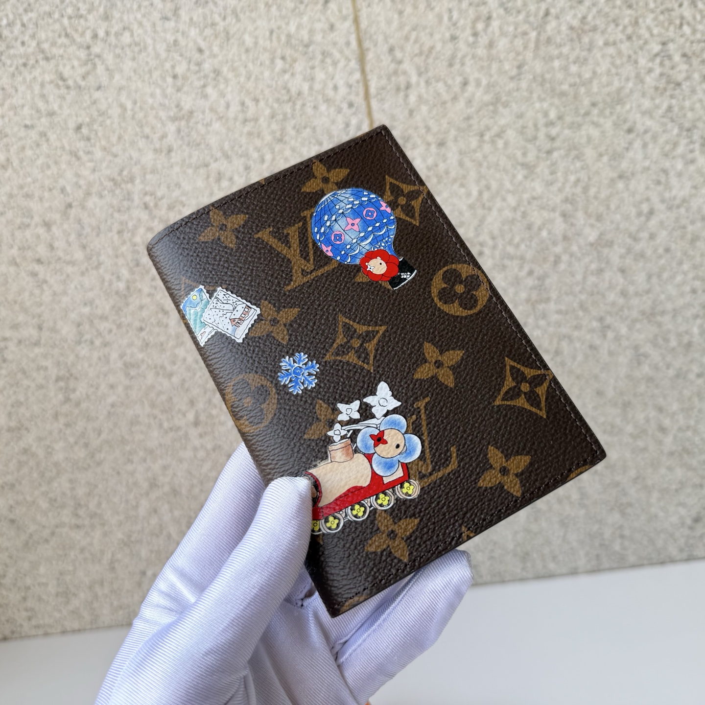 【顶级原单】M15320护照👏🏻👏🏻从“Vivienne冬季假期