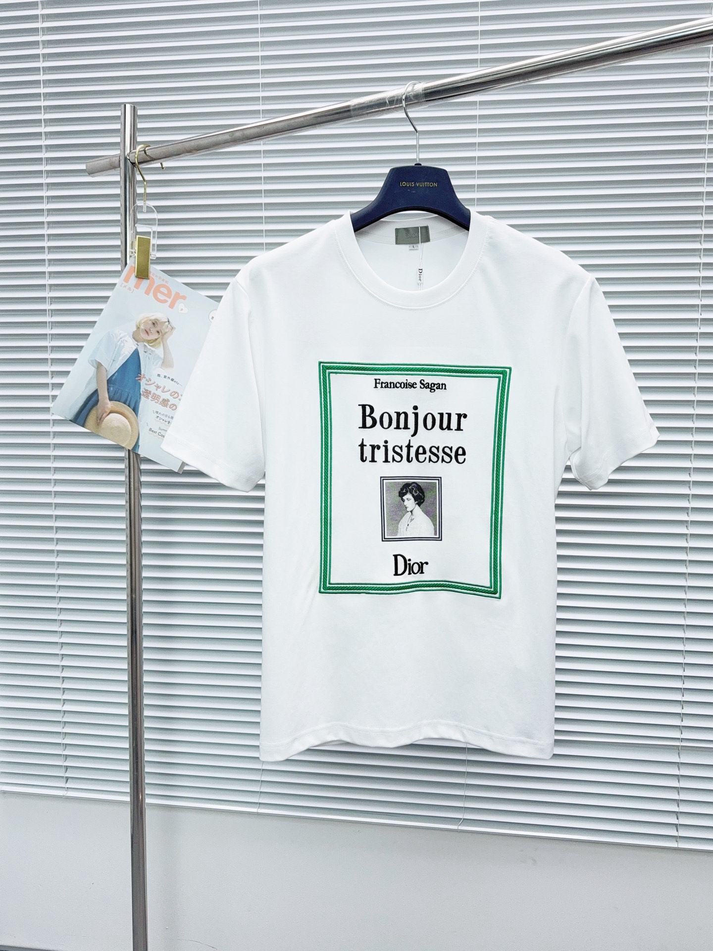 NO:872138,'Dior Dior' VIP advanced customization!  2026 spring and summer new short-sleeved. This T-shirt is a new product in the summer men's wear series. It is carefully made of imported fabrics with mercerized technology and has a heavy three-dimensional logo to add a casual style. Size M-3XL Recommended reference M120 catties or less (including 120 catties) L121-140 catties XL141-160 catties 2XL161-180 catties  3XL181—200 pounds,,dior,dior,T-shirt,tees,t-shirt,19860909《迪奥 Dior》VIP高级定制！ 2026春夏季新款短袖.这款T恤是夏季男装系列新品,采用丝光工艺进口面料精心制作,重工立体Logo,增添休闲风范.码数 M-3XL 推荐参考 M120斤以内（含120斤） L121—140斤 XL141—160斤 2XL161—180斤 3XL181—200斤,,dior,dior,T-shirt,tees，t-shirt,,Men's clothing