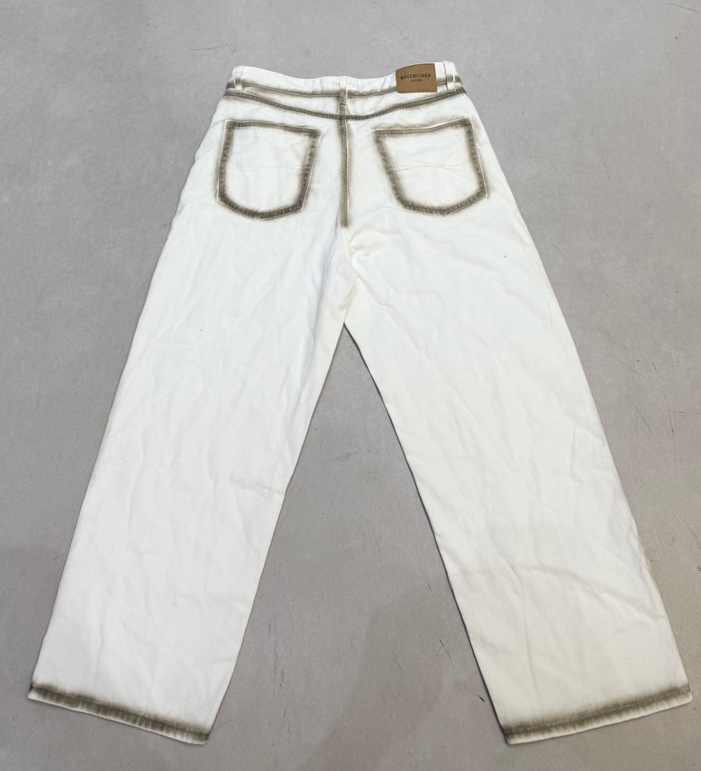 Balenciaga White Wide-Leg Jeans with Distressed Dyed Detailing 3 i1755347774533 8990 0 1