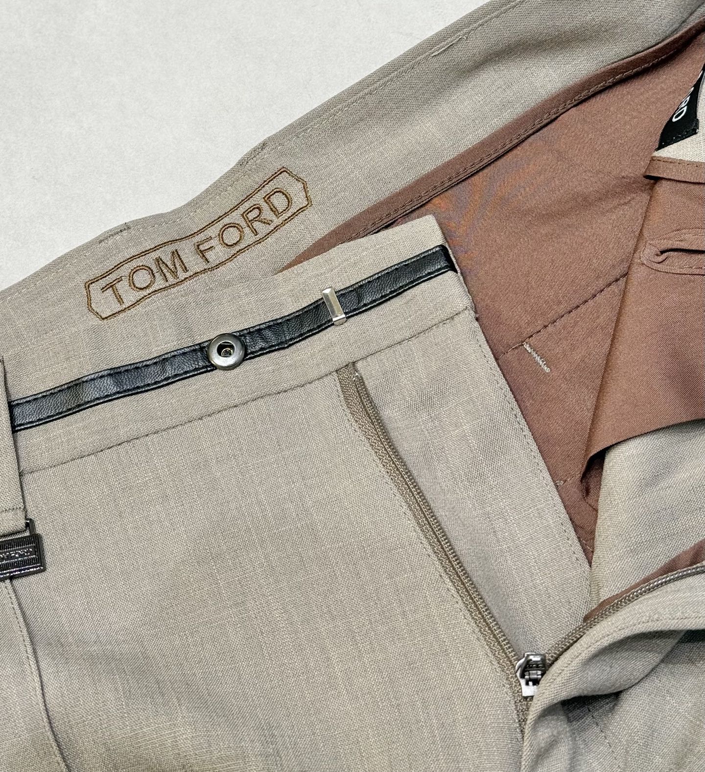 TOM FORD 25SSFW Casual Business Trousers Custom Fabric Slim Fit Pants 7 i1756114224051 3210 0 5