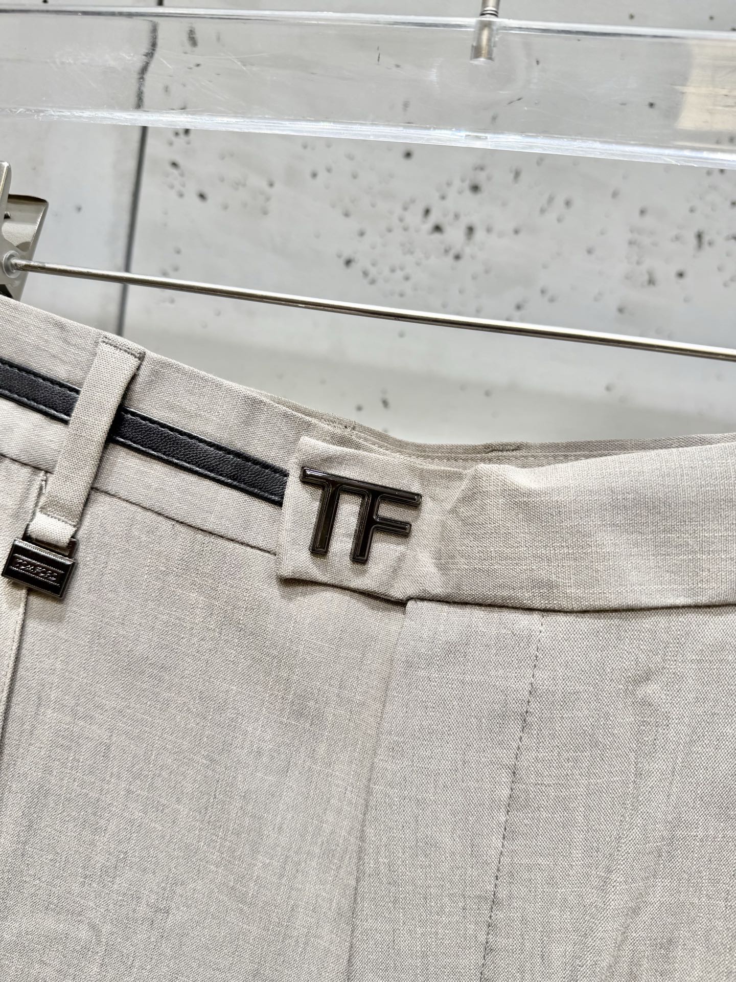 TOM FORD 25SSFW Casual Business Trousers Custom Fabric Slim Fit Pants 5 i1756114224246 7219 0 3