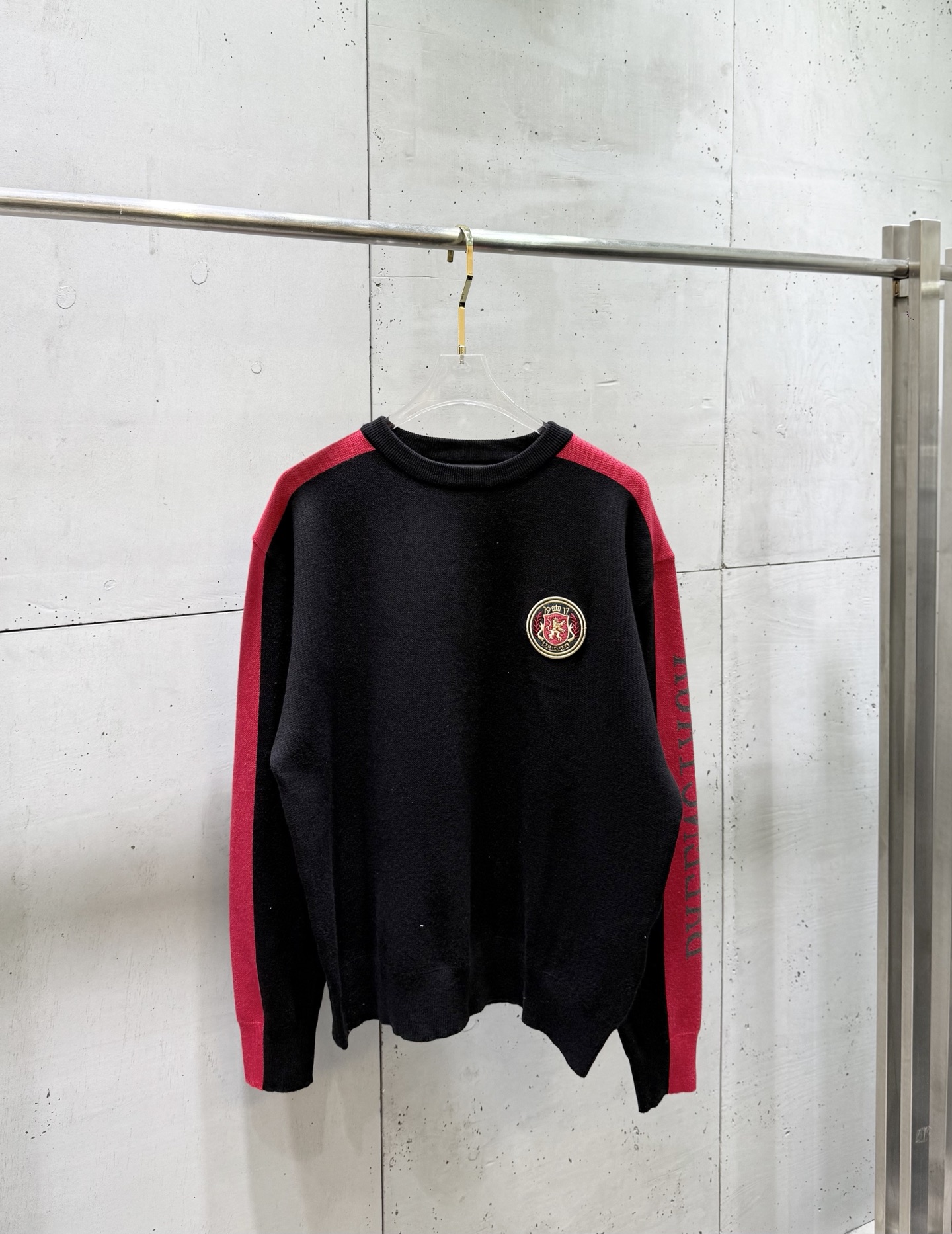 P180 Balenciaga suéter de cuello redondo con bordado de león y insignia del Manchester United, unisex, tallas: 1 2 3