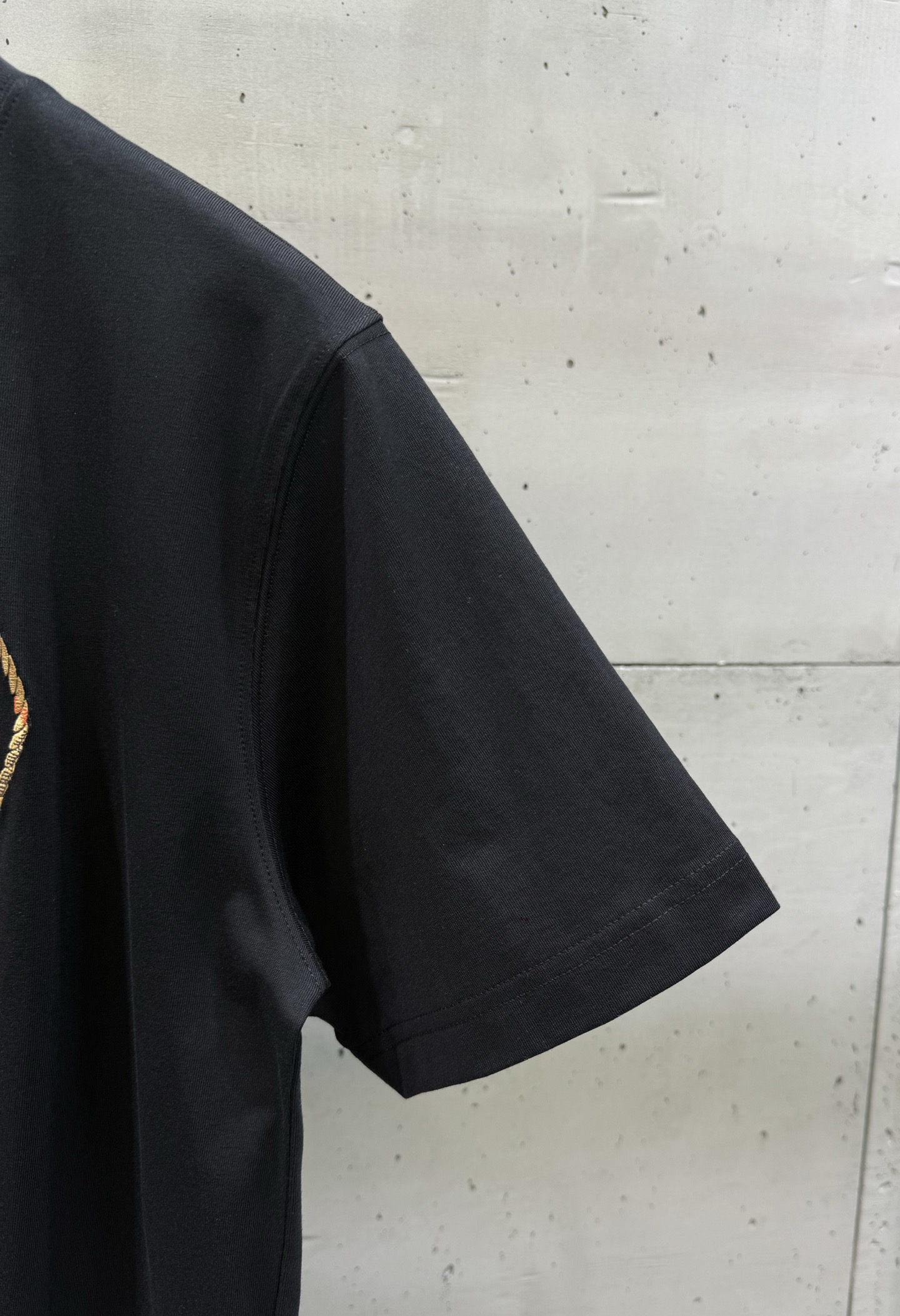 Burberry Burberr巴宝莉 SS26 格纹骑士马术印章刺绣圆领短袖T恤