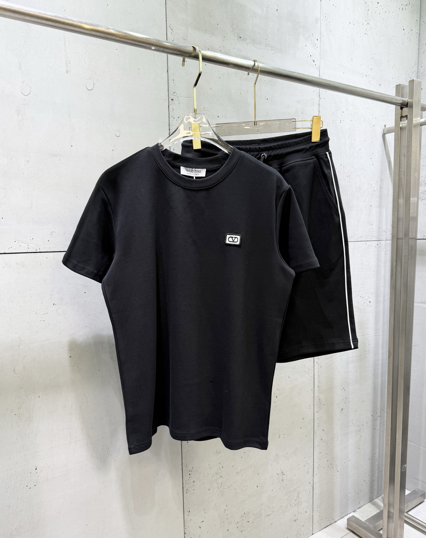 华伦天奴 Valentino 高定经典皮革女包手袋 #F33DF013
