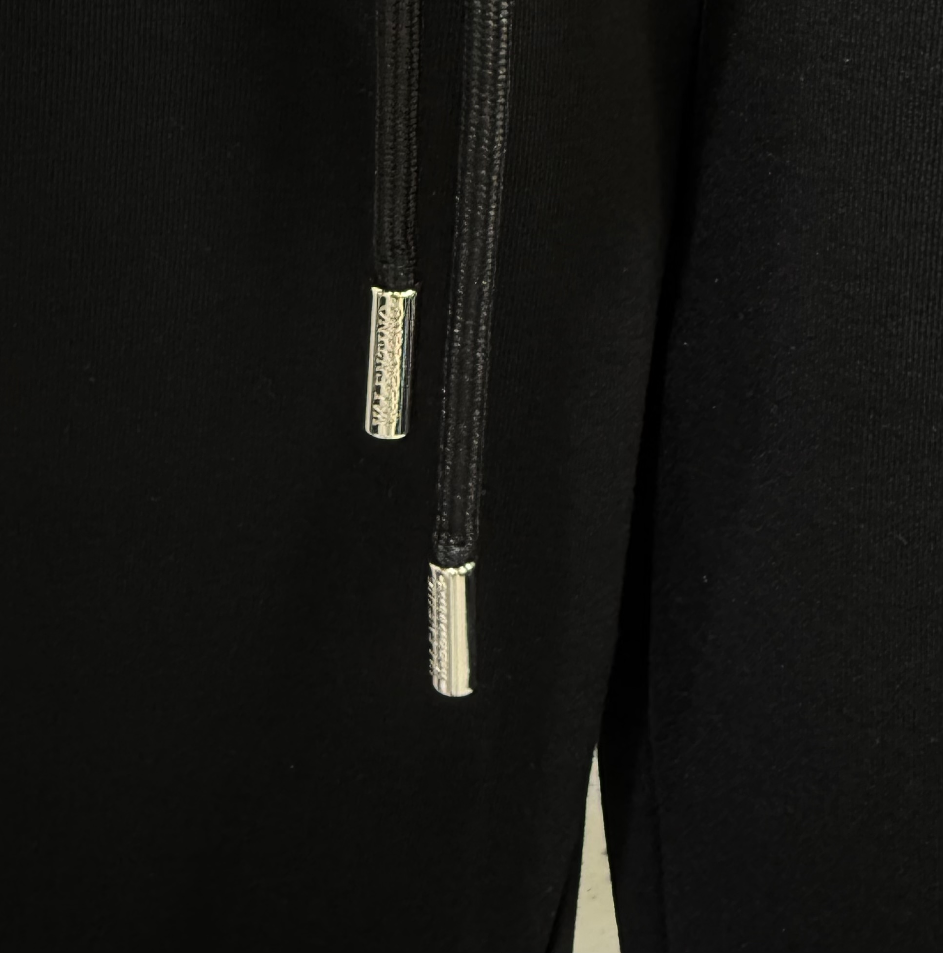 Valentino Classic Handcrafted Luxury Leather Shoulder Bag Ref 6