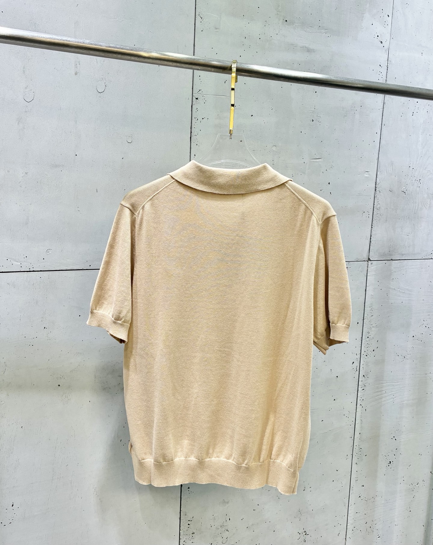 Prada Prad普拉达 26ss V领老钱风POL衫