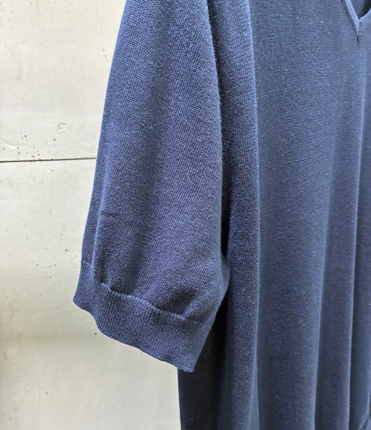 Prada Prad普拉达 26ss V领老钱风POL衫