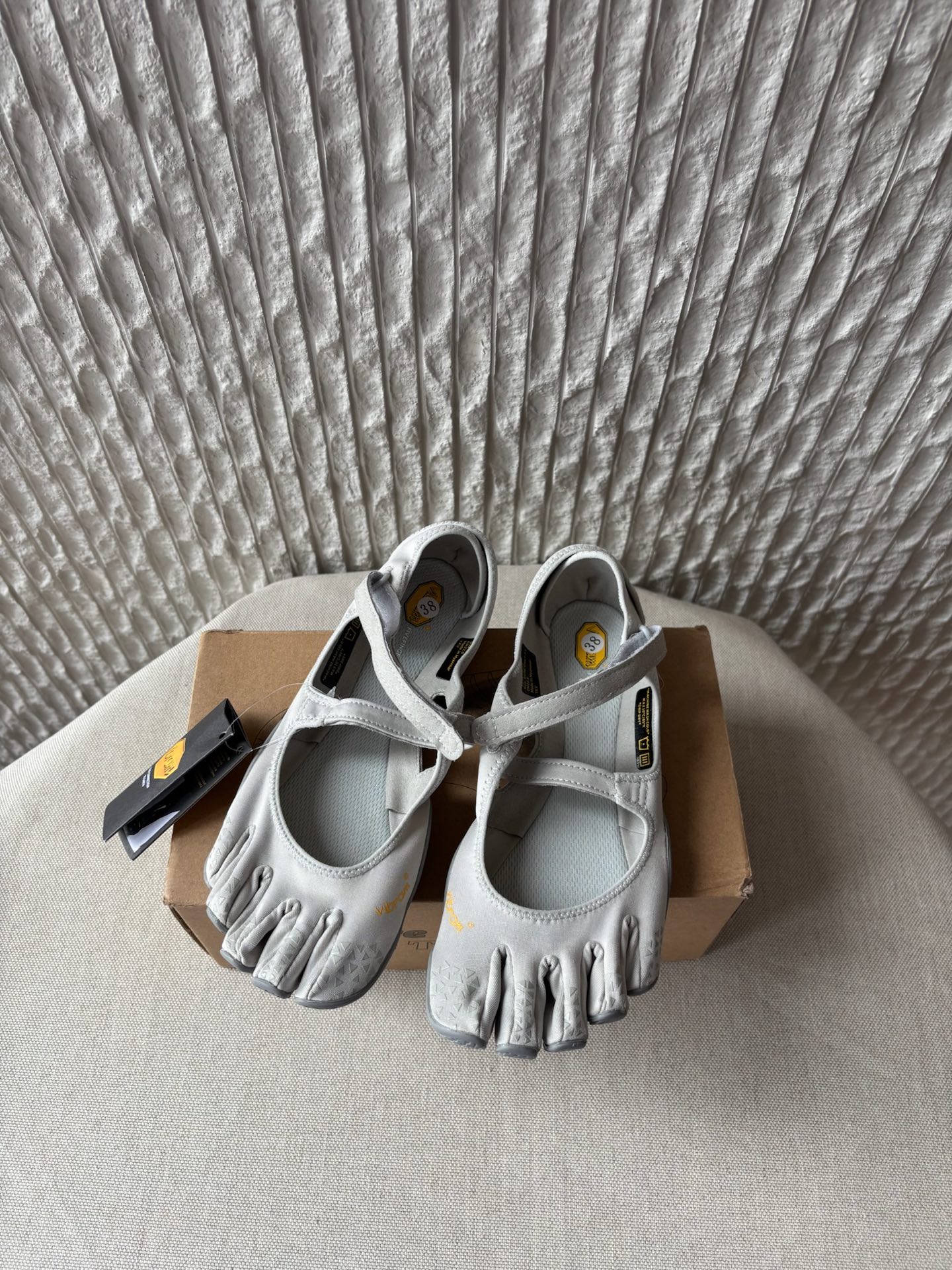 Женские пятипалые туфли Vibram