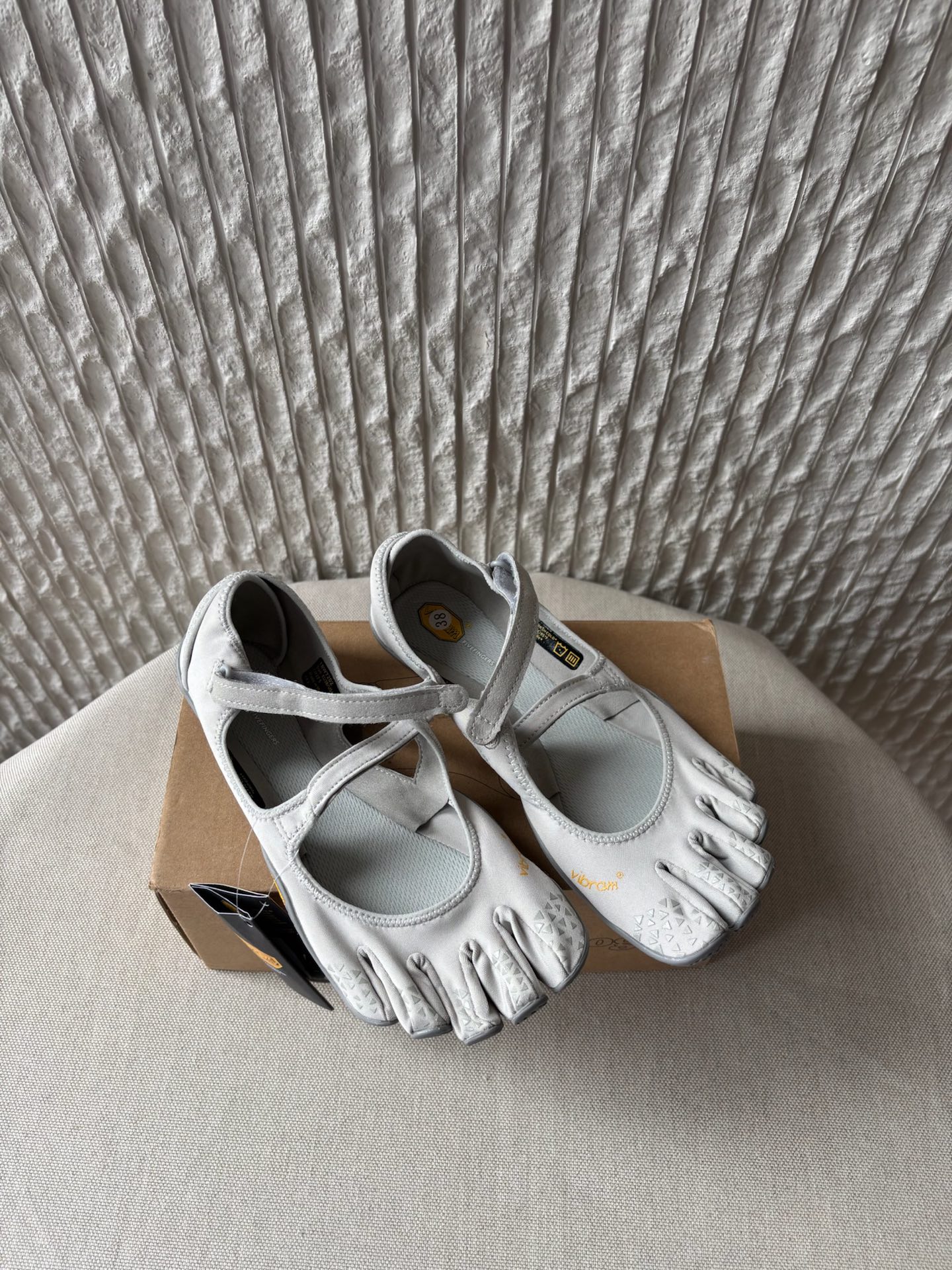 Женские пятипалые туфли Vibram
