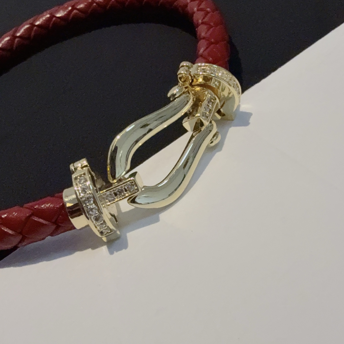 Trendy Hoof-Button Bracelets: FRED FREAD FREED Collection Overview - 图片 8