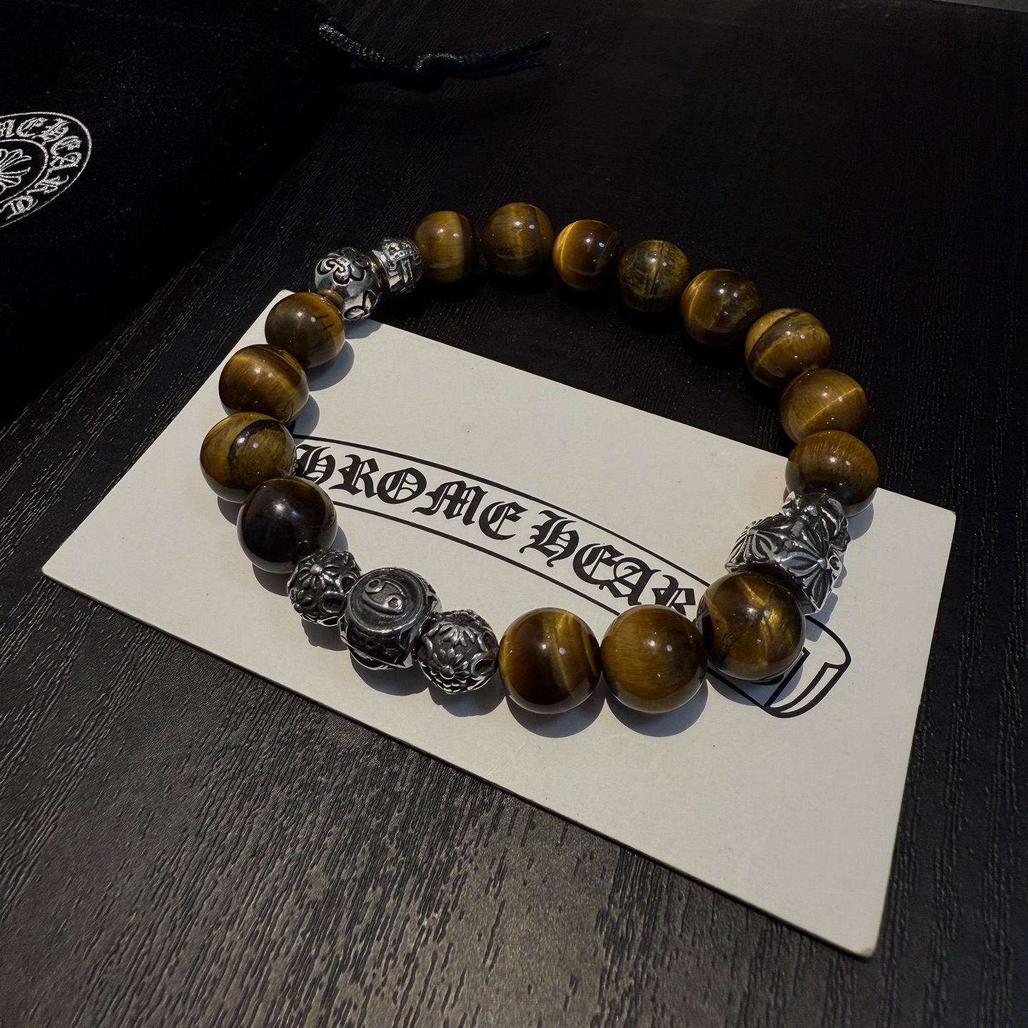  新款【专柜品质】Chrome Hearts克罗心经典多元素虎眼石手串手链 凹凸造型不同的花纹设计风格呈