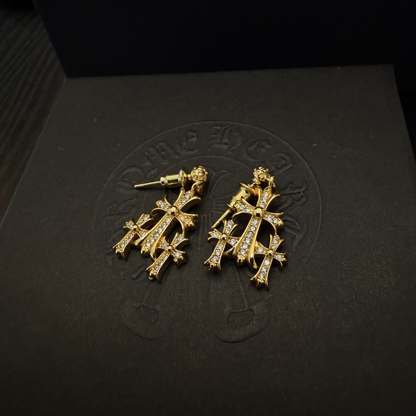  新款  【专柜品质】Chrome Hearts ❤️  克罗心三十十字架镶钻耳钉   进口电镀工艺 精