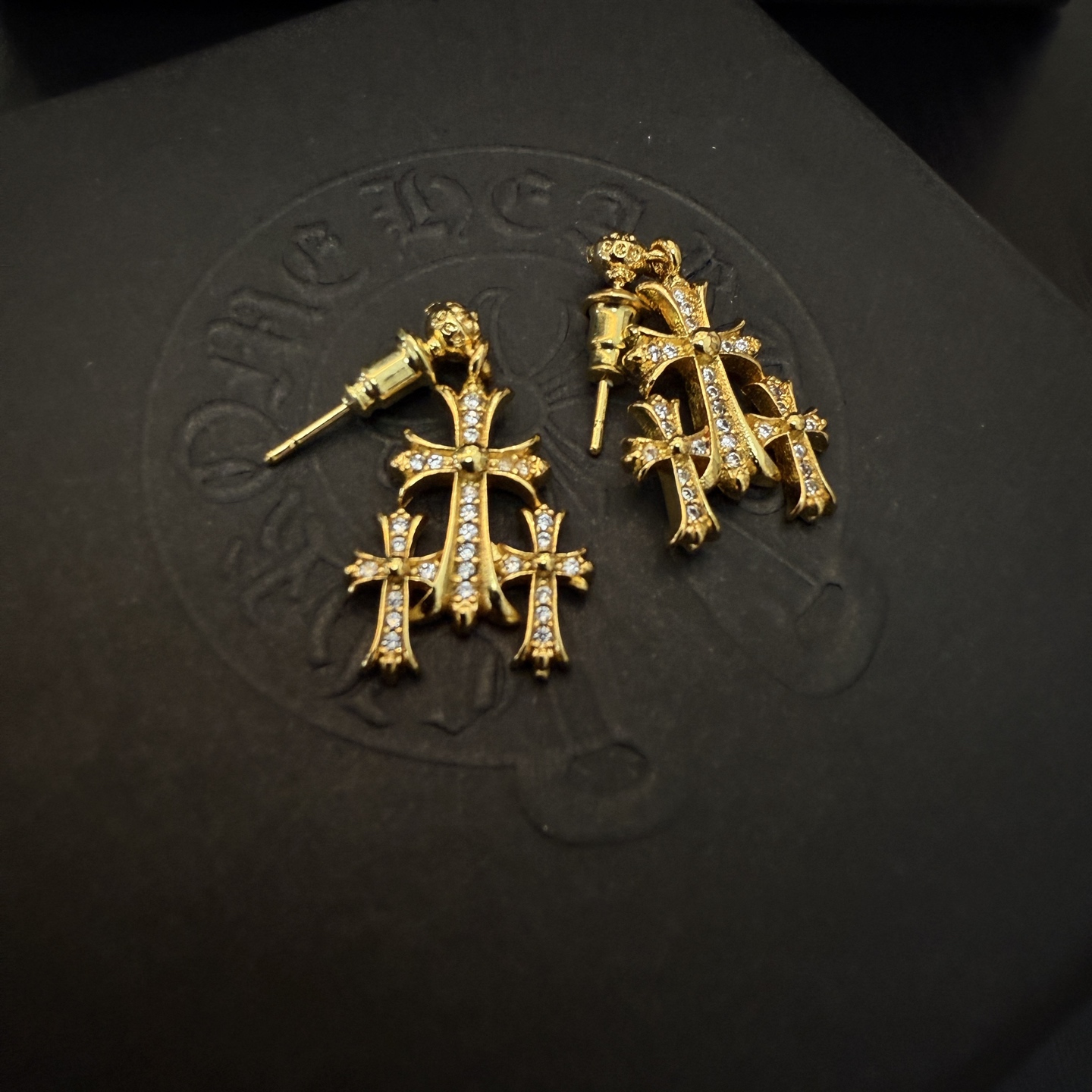  新款  【专柜品质】Chrome Hearts ❤️  克罗心三十十字架镶钻耳钉   进口电镀工艺 精