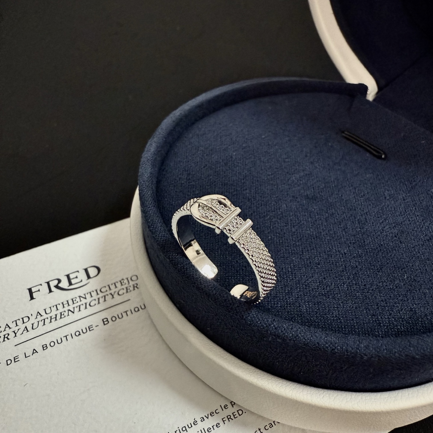 NO:533313,75 Popular Fered Horseshoe Buckle Open Ring, classic and versatile, Internet celebrity expert, a must-have item for fashion, fashionable and exquisite, 11 pairs of customized versions, the difference is that the ordinary version on the market, thickened electroplating 18k process, the effect is very versatile!  !  , jewelry quality, ring1986090975火爆 费雷德马蹄扣开口戒指,经典百搭,网红达人 时尚一族备必单品,时尚精致,11对版定制,区别在于市面上普通版本,加厚电镀18k工艺,上手效果非常百搭！！,饰品精品,ring,Jewelry