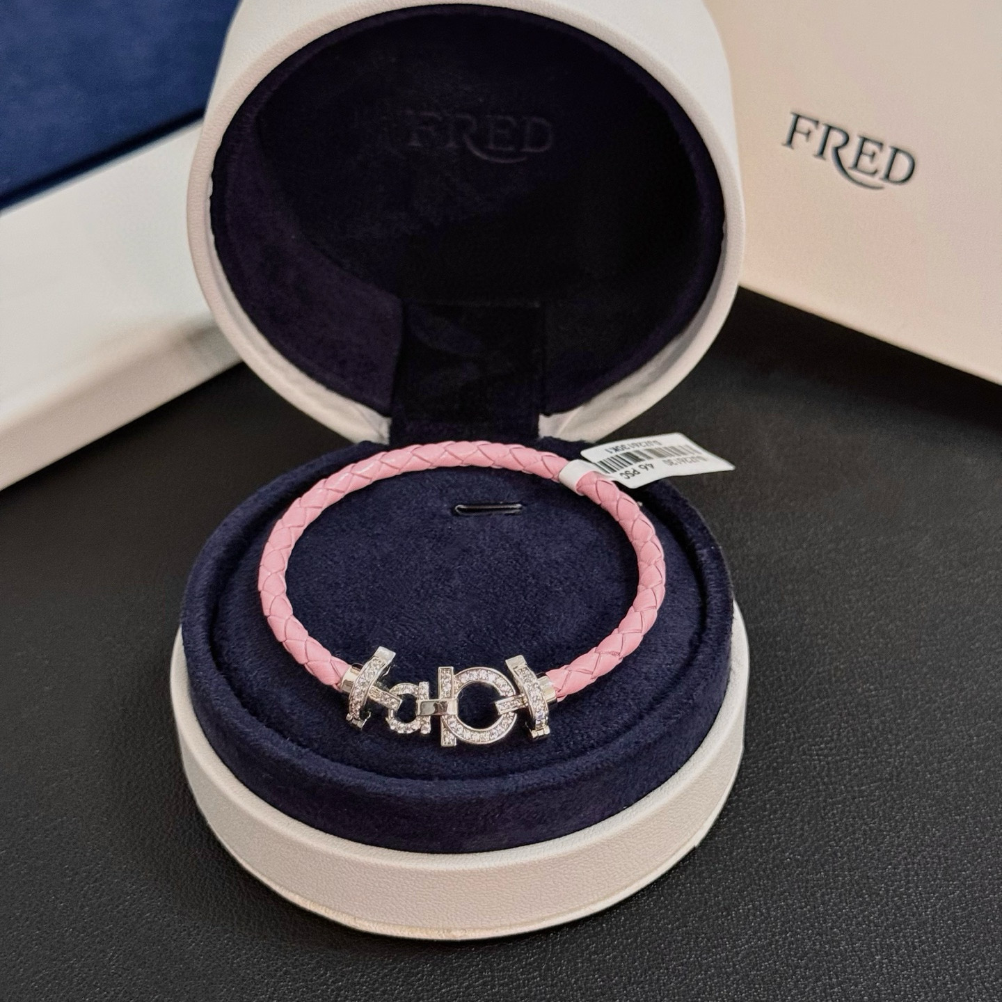 NO:533320,Popular Fered bracelet, full-diamond horseshoe buckle bracelet, classic and versatile, internet celebrity expert, fashion must-have items for fashion, 11 pairs of customization, thickened electroplating 18k craftsmanship, trendy and cool couple bracelet ~ the effect is very versatile!  !  , jewelry boutique, bracelet, bracelet19860909火爆 费雷德手绳,满钻马蹄扣手镯手链,经典百搭,网红达人 时尚一族备必单品时尚精致,11对版定制,加厚电镀18k工艺,又潮又酷的情侣款手绳～上手效果非常百搭！！,饰品精品,bracelet,bracelet,Jewelry