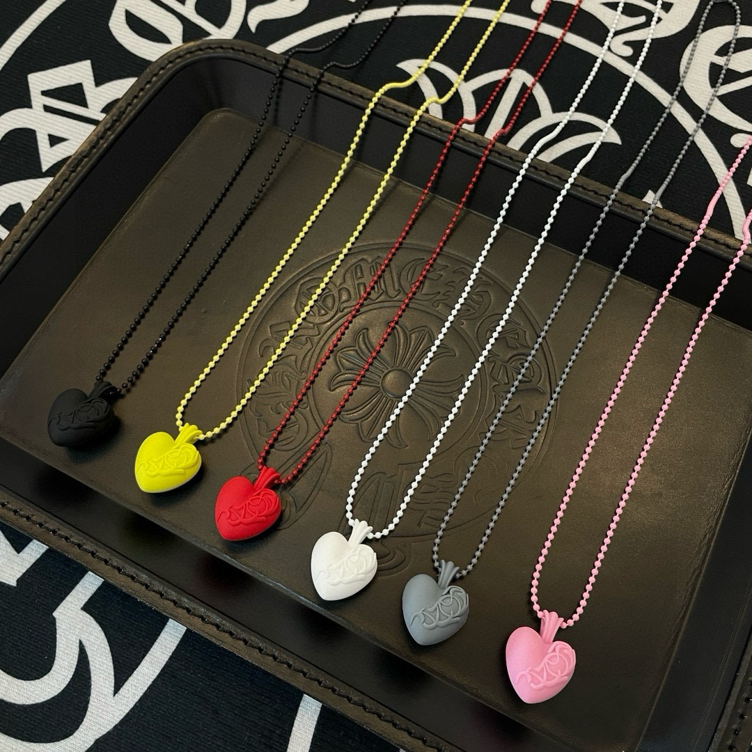  新款Chrome Hearts 克罗心蔓滕心型树脂项链，精致专柜工艺，品质保证，颜色非常俏皮，男女同款