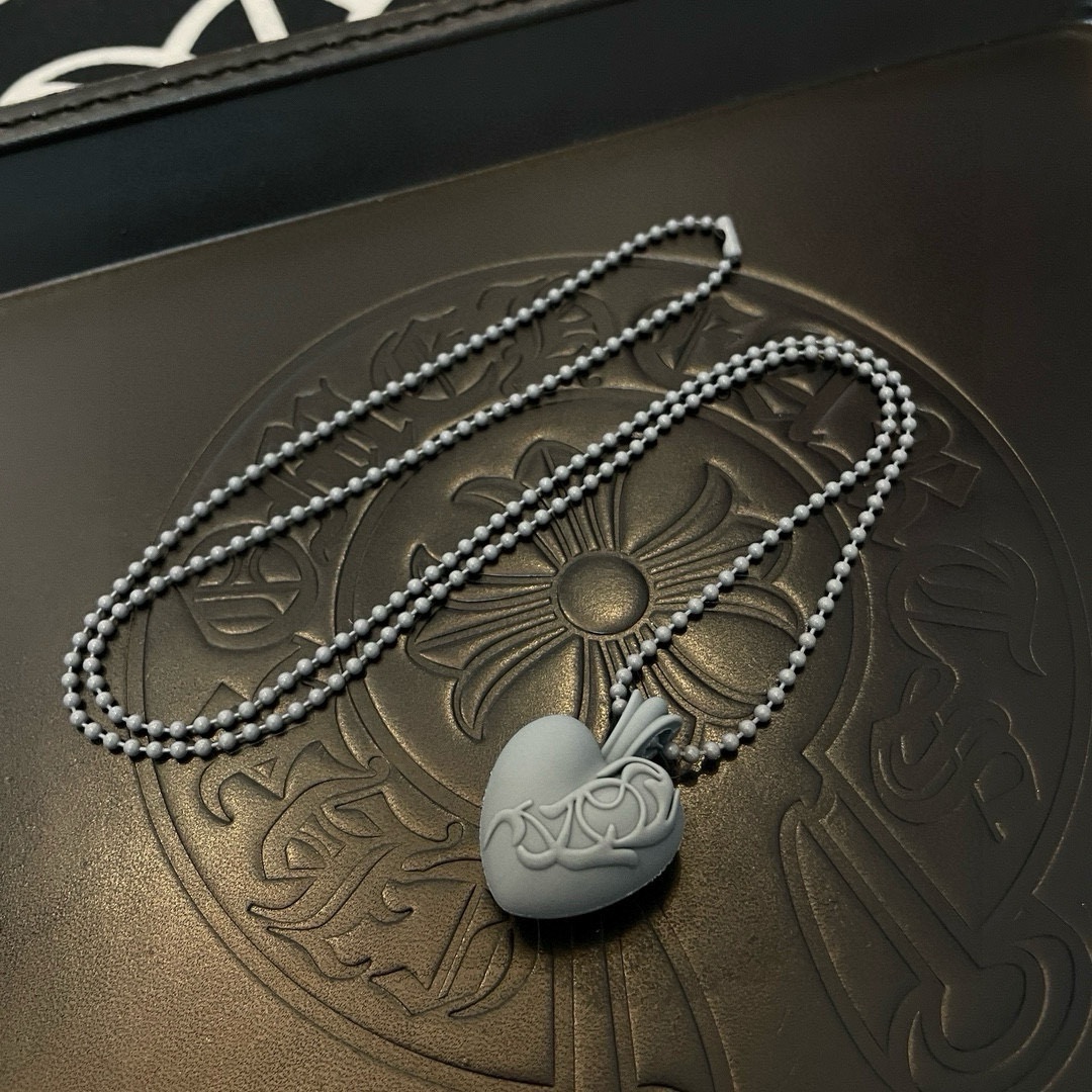  新款Chrome Hearts 克罗心蔓滕心型树脂项链，精致专柜工艺，品质保证，颜色非常俏皮，男女同款
