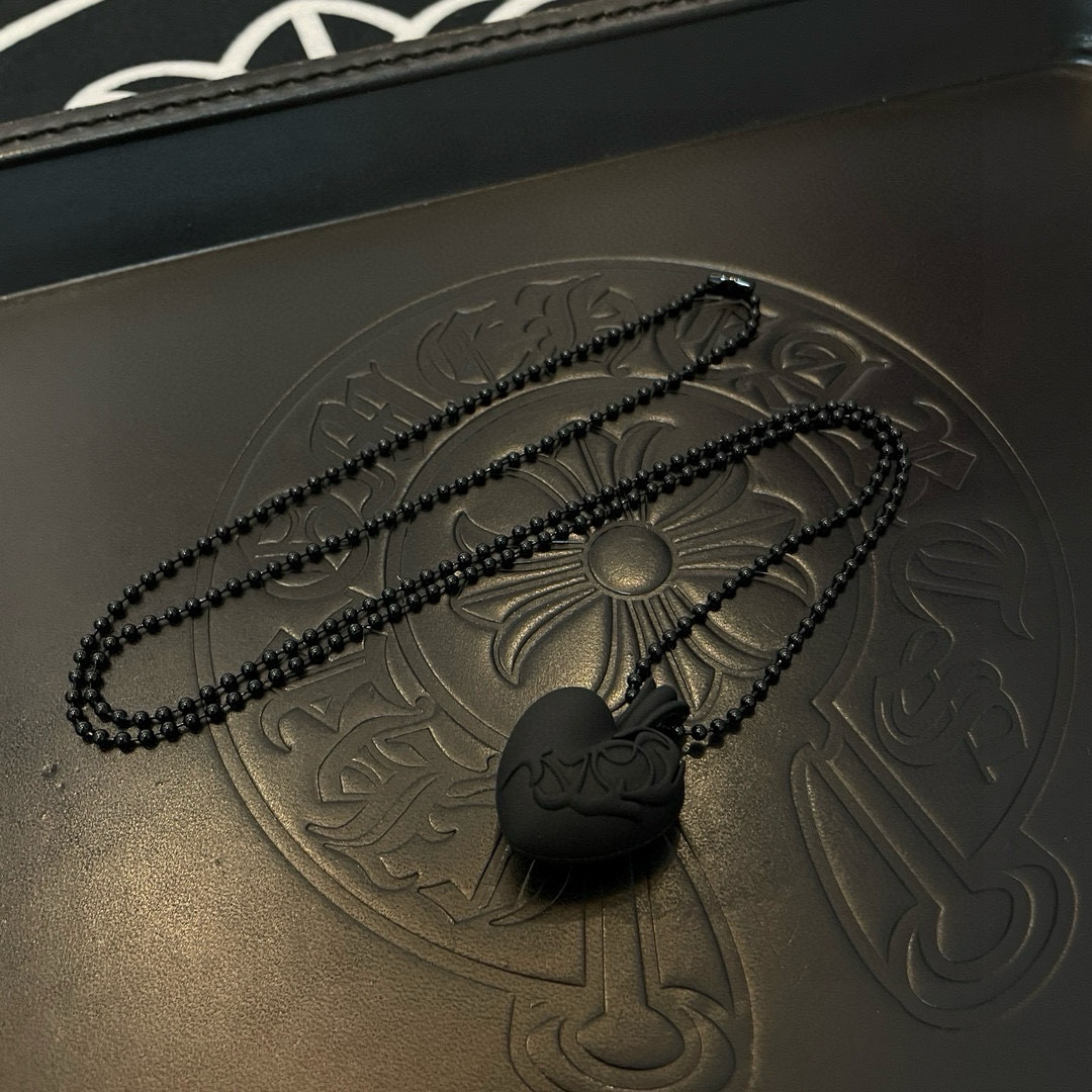  新款Chrome Hearts 克罗心蔓滕心型树脂项链，精致专柜工艺，品质保证，颜色非常俏皮，男女同款