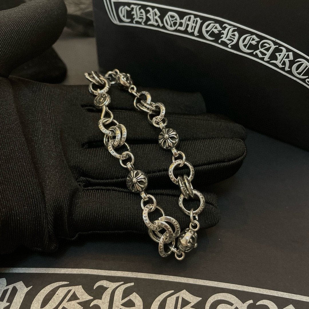  新款【专柜品质】Chrome Hearts克罗心 经典复古手链 十字花球圆扣凹凸造型不同的花纹设计风格