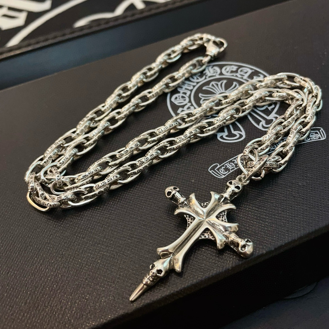  新款【专柜品质】Chrome Hearts克罗心经典复古项链 骷髅头十字架吊坠 凹凸造型不同的花纹设计