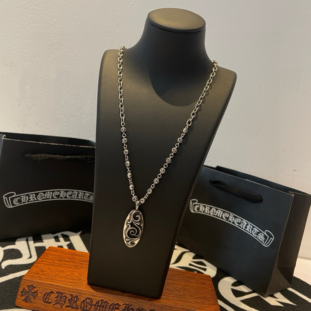    新款【专柜品质】Chrome Hearts克罗心 经典复古多元素花球项链，椭圆藤花吊坠 凹凸造型不