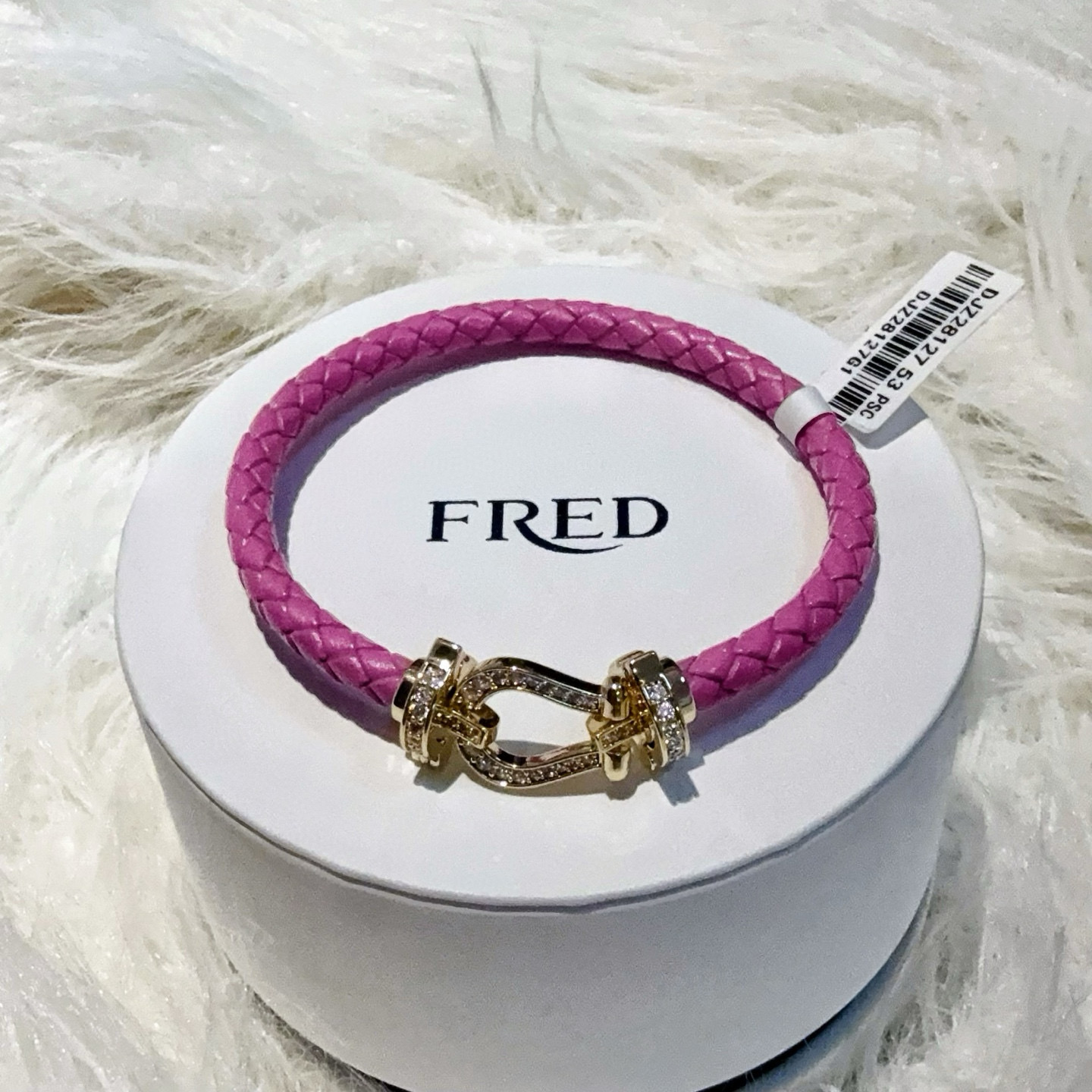 NO:380320,Popular Feredman Diamond Horseshoe Buckle Bracelet, classic and versatile, Internet celebrity expert, a must-have item for fashion, fashionable and exquisite, 11 pairs of customized versions, thickened electroplating 18k technology, different from the ordinary version on the market, the effect of getting used is very versatile!  !  , jewelry boutique, bracelet, bracelet19860909火爆 费雷德满钻马蹄扣手镯手链,经典百搭,网红达人 时尚一族备必单品,时尚精致,11对版定制,加厚电镀18k工艺,区别市面上普通版本上手效果非常百搭！！,饰品精品,bracelet,bracelet,Jewelry