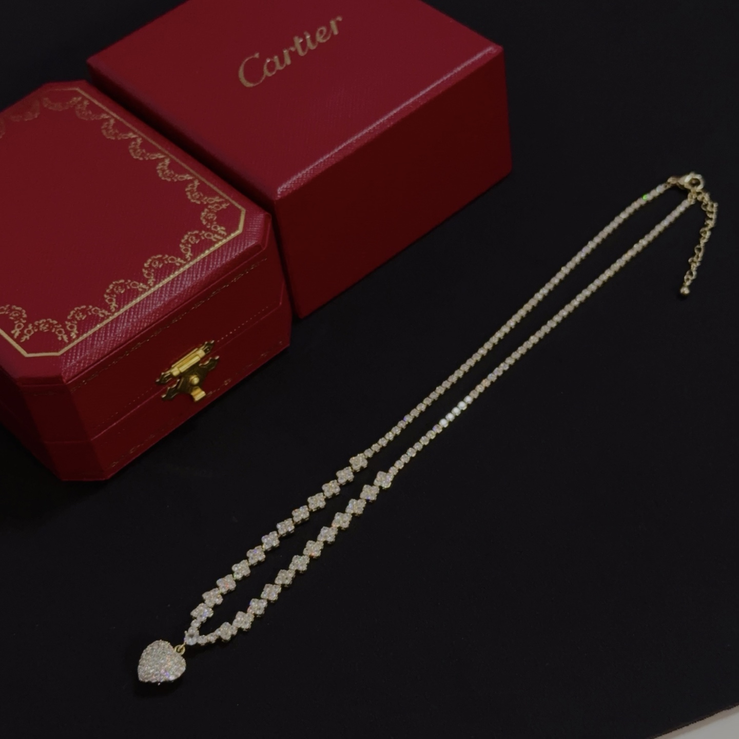 Elegante Collar Cartier con Corazón de Diamantes, Diseño Clásico y Moderno 10 i1752843052326 4174 0 8