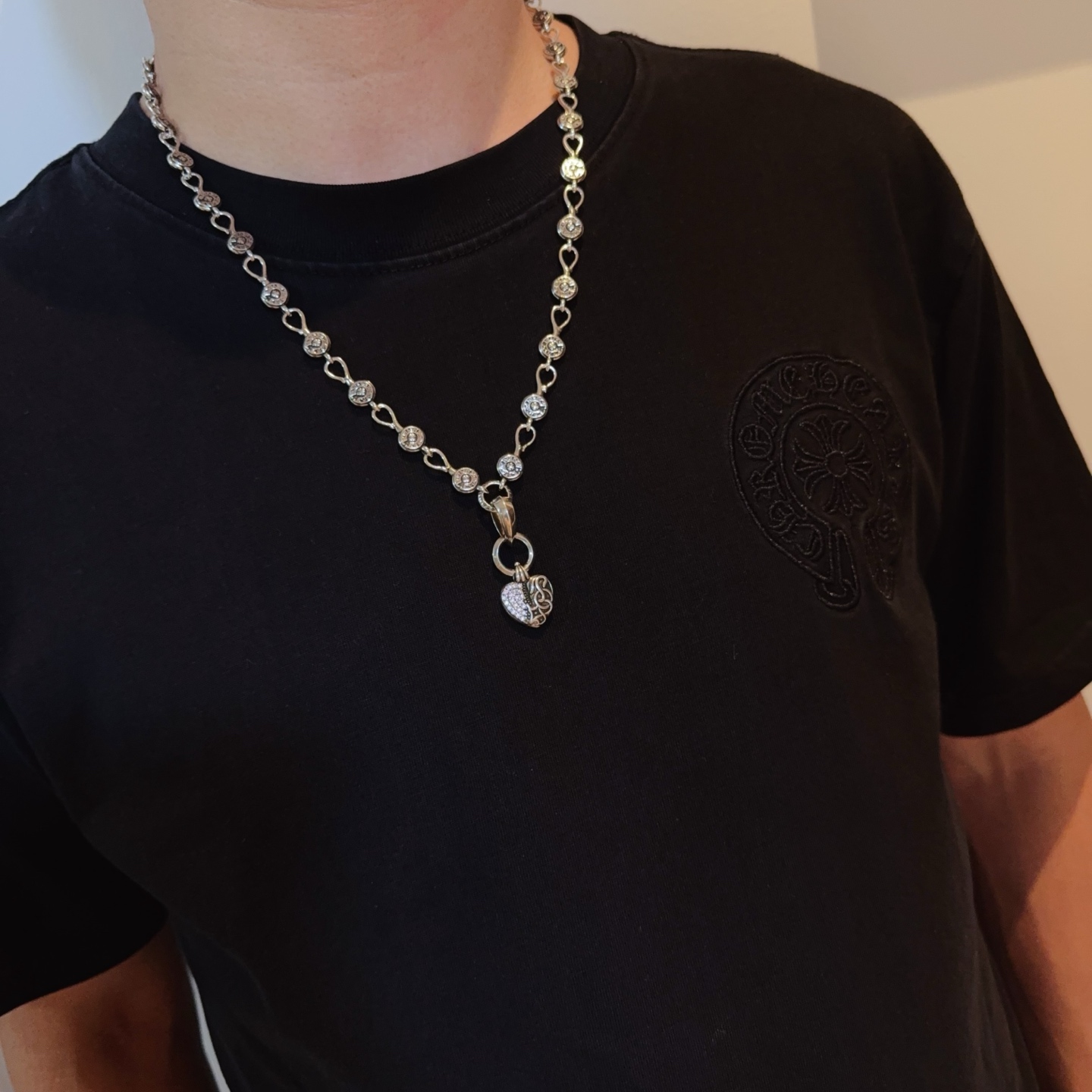  新款【专柜品质】Chrome Hearts克罗心经典复古马蹄印十字花项链，满钻藤蔓爱心吊坠 凹凸造型不