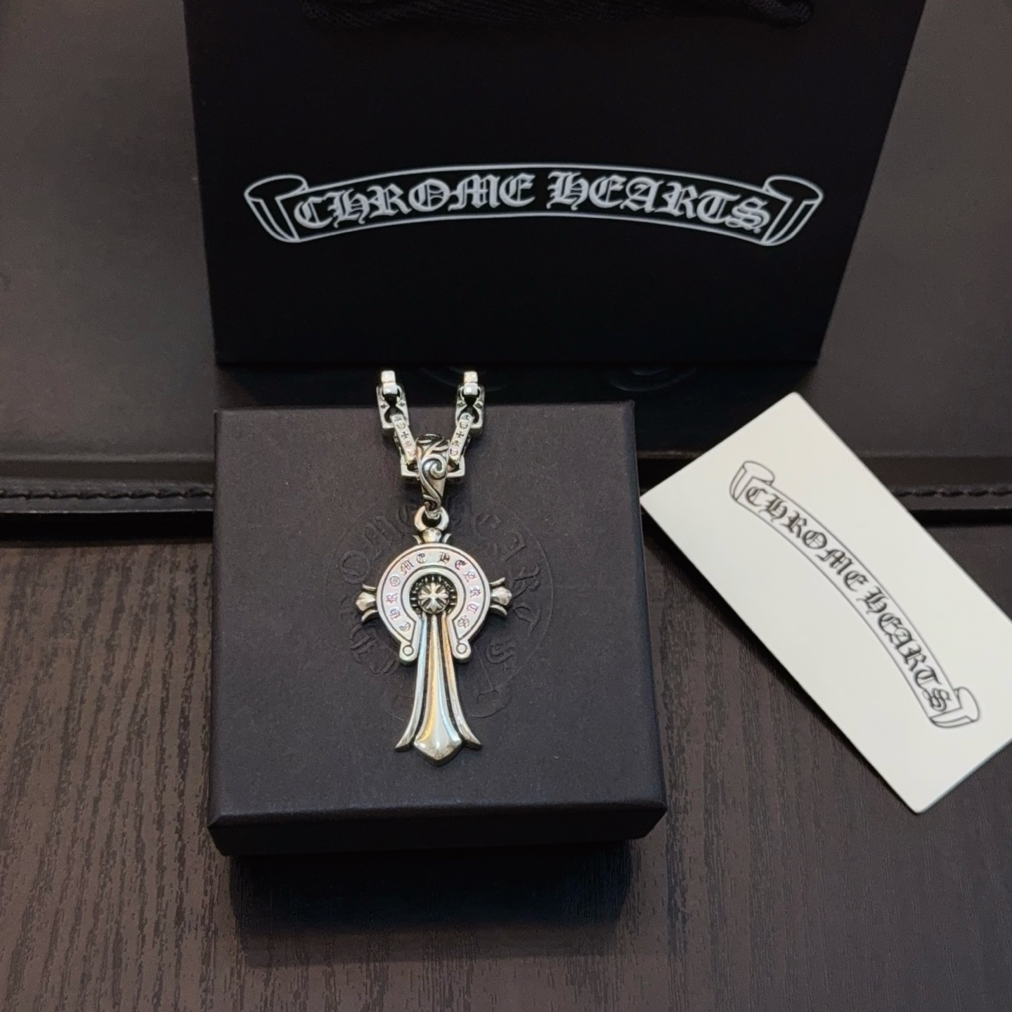  新款【专柜品质】Chrome Hearts克罗心经典复古字母互扣项链，马蹄印十字架吊坠 凹凸造型不同的
