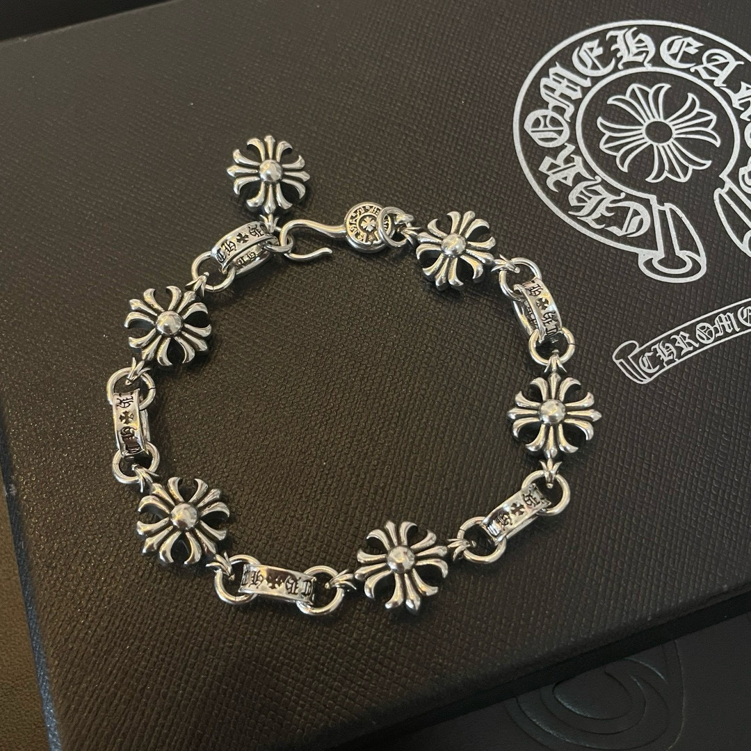   新款【专柜品质】Chrome Hearts克罗心 十字架*多元素手链 凹凸造型不同的花纹设计风格 呈