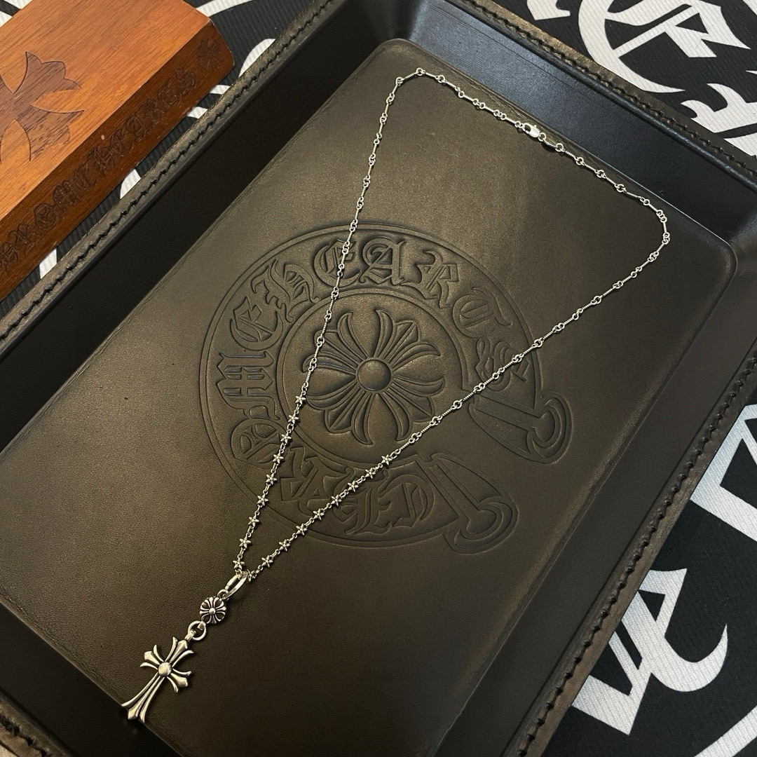 新款【专柜品质】Chrome Hearts克罗心 经典复古竹节五星项链 十字架吊坠 凹凸造型不同的花纹设