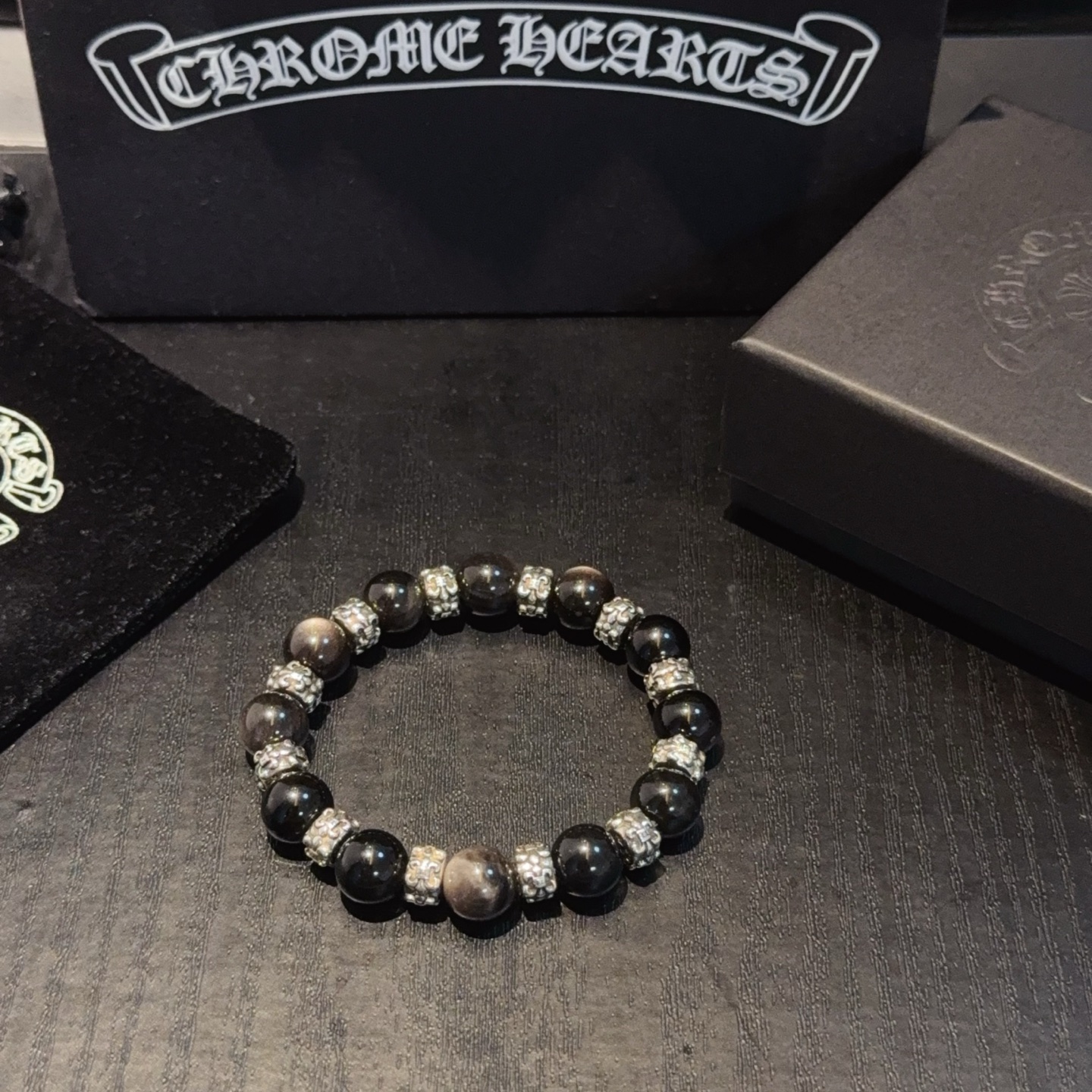  新款【专柜品质】Chrome Hearts克罗心 经典复古多元素手链手串，凹凸造型不同的花纹设计风格 