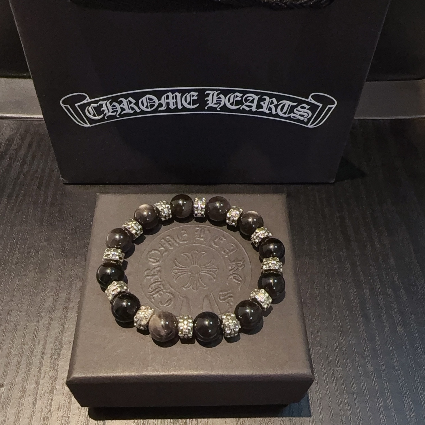  新款【专柜品质】Chrome Hearts克罗心 经典复古多元素手链手串，凹凸造型不同的花纹设计风格 