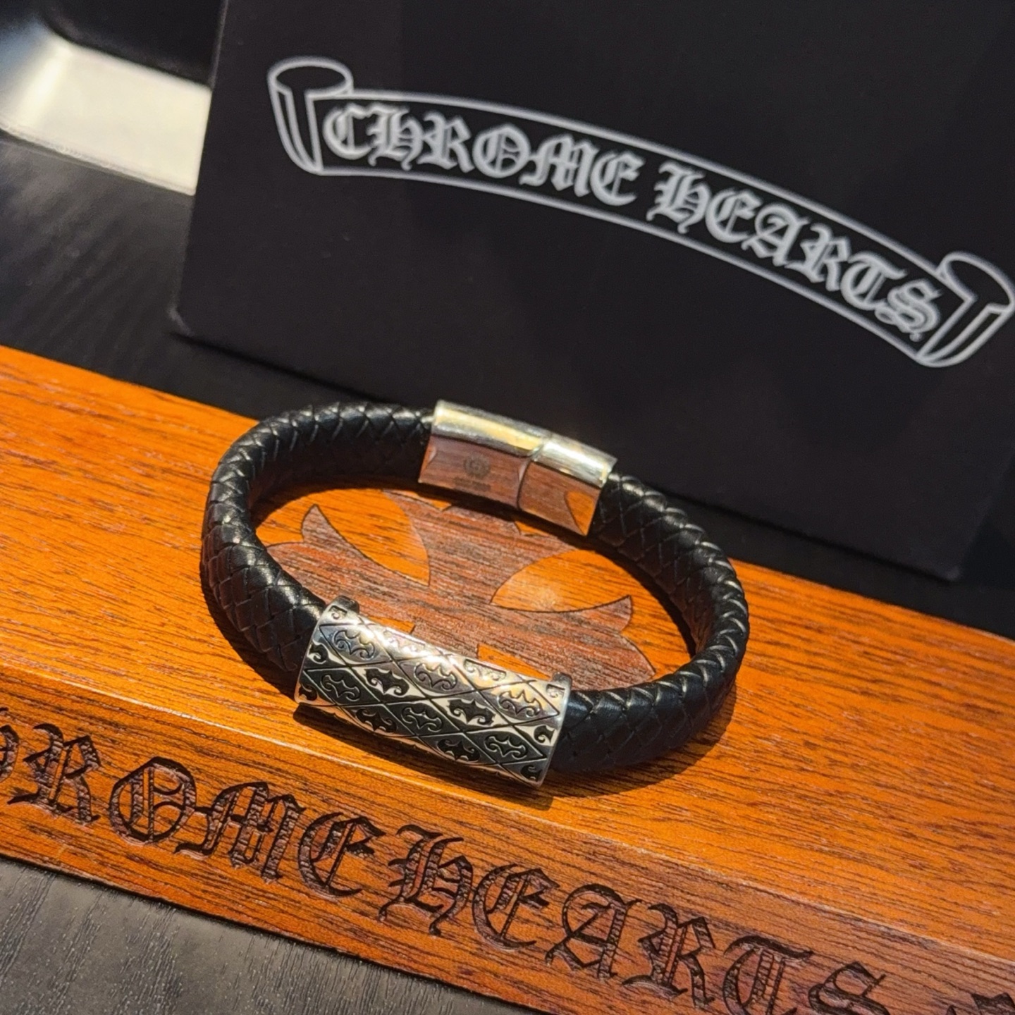  新款【专柜品质】Chrome Hearts克罗心皮绳手镯手绳，凹凸造型不同的花纹设计风格呈现出与众不同