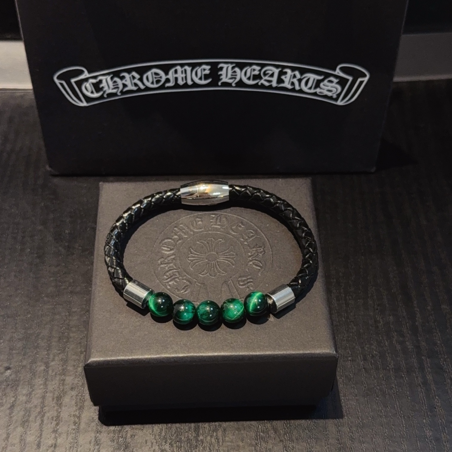  新款【专柜品质】Chrome Hearts克罗心绿虎眼石皮绳手镯手绳，凹凸造型不同的花纹设计风格呈现出