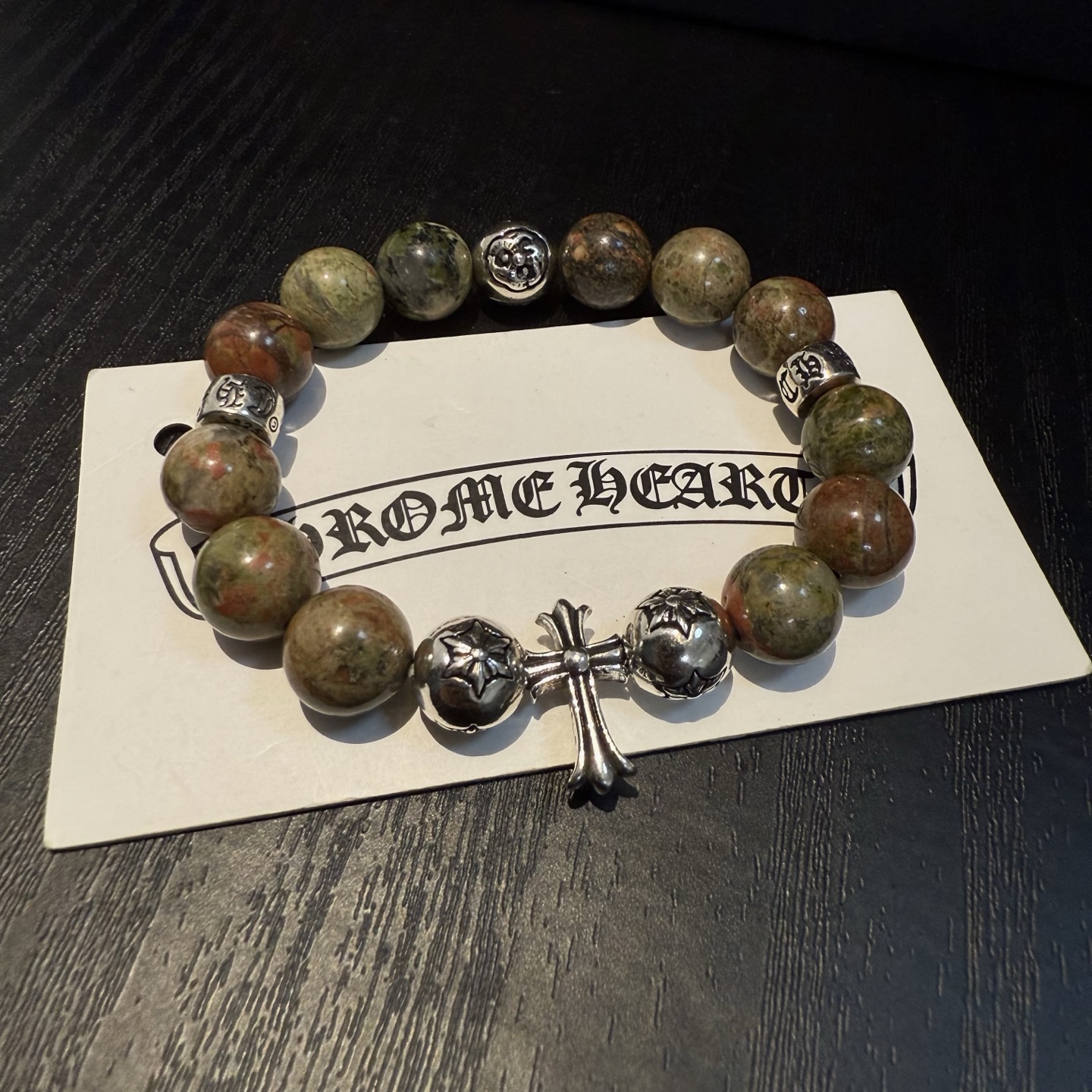  新款【专柜品质】Chrome Hearts克罗心 经典复古多元素手链手串，凹凸造型不同的花纹设计风格 