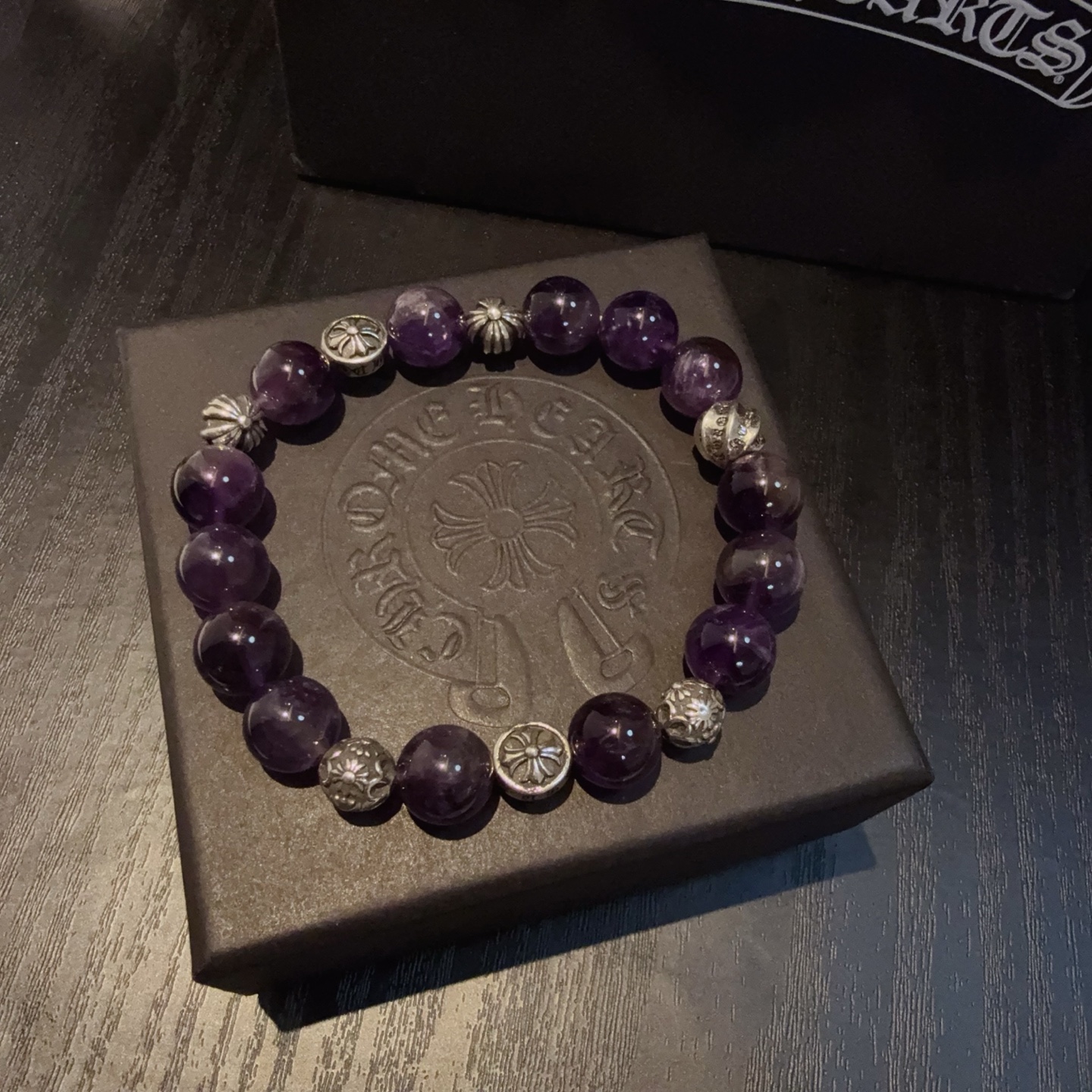  新款【专柜品质】Chrome Hearts克罗心 经典复古多元素手链手串，凹凸造型不同的花纹设计风格 