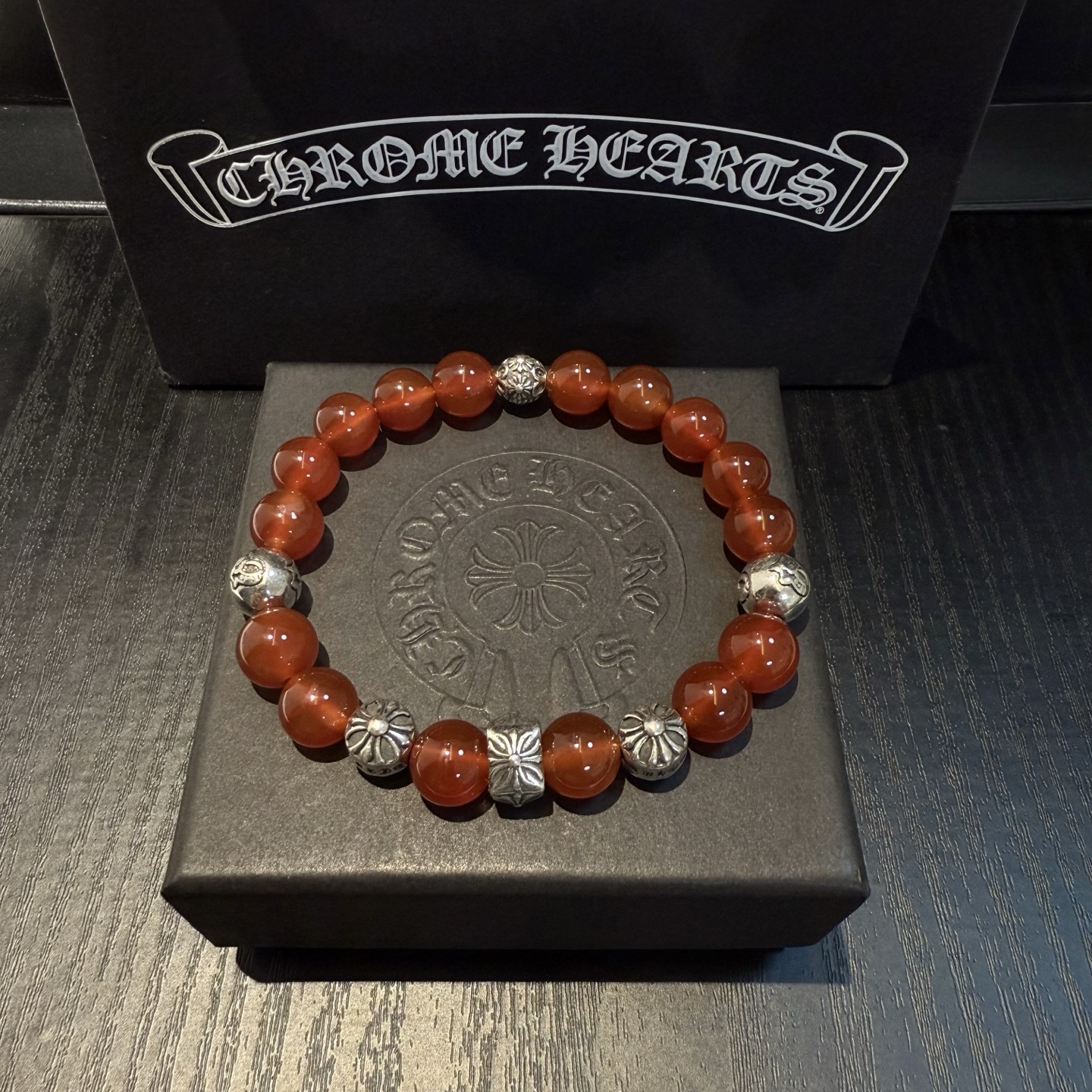  新款【专柜品质】Chrome Hearts克罗心 经典复古多元素手链手串，凹凸造型不同的花纹设计风格 