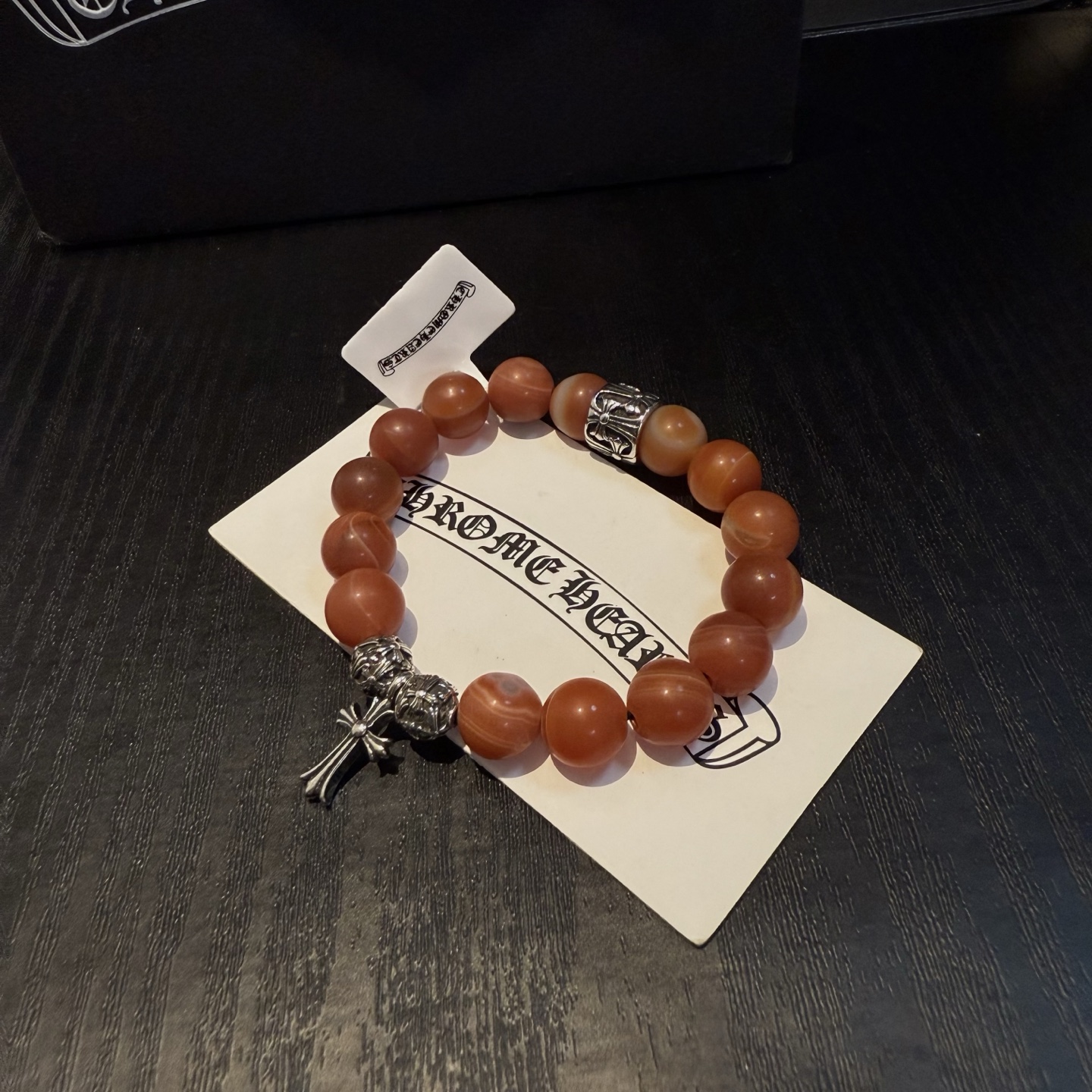  新款【专柜品质】Chrome Hearts克罗心 经典复古多元素手链手串，凹凸造型不同的花纹设计风格 