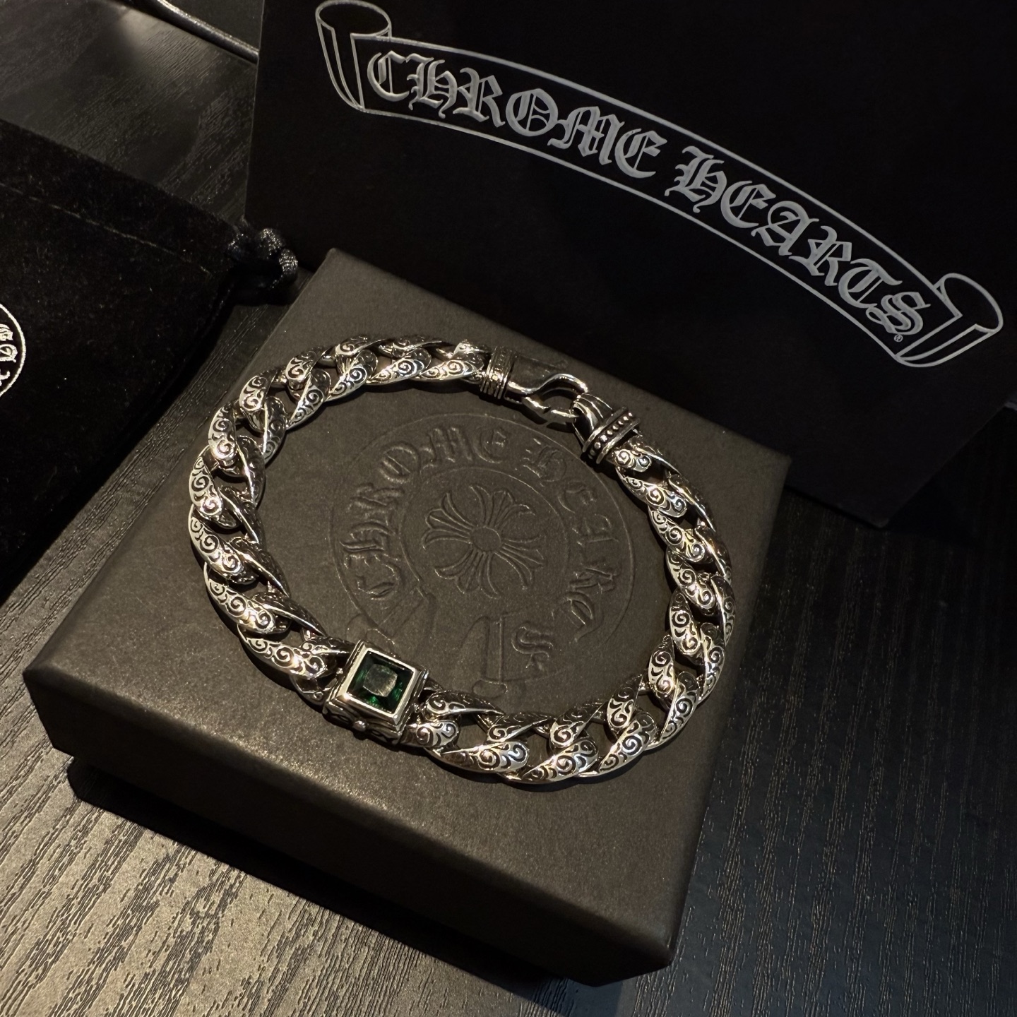  专柜品质Chrome Hearts克罗心手链，凹凸造型不同的花纹设计风格 呈现出与众不同 十字架 童军