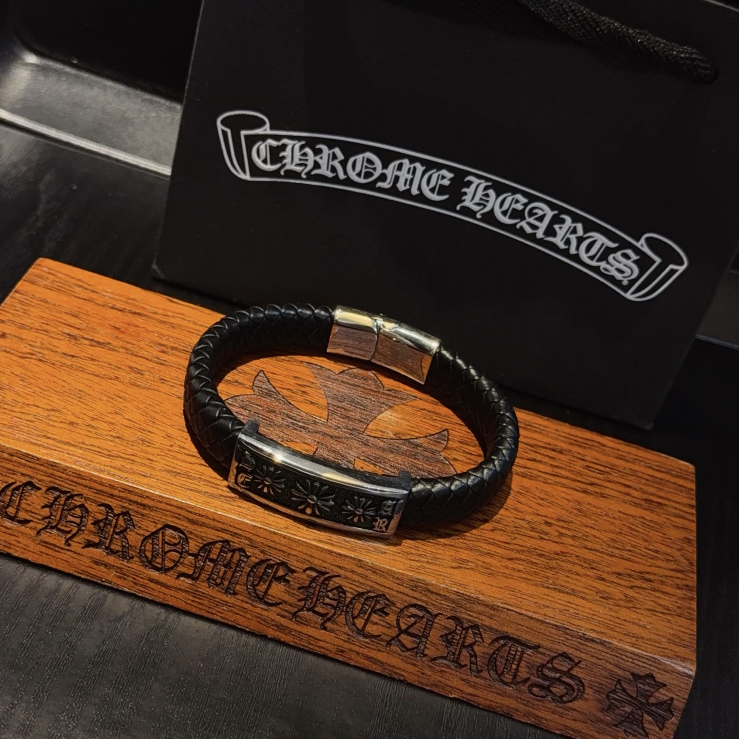  新款【专柜品质】Chrome Hearts克罗心皮绳手镯手绳，凹凸造型不同的花纹设计风格呈现出与众不同