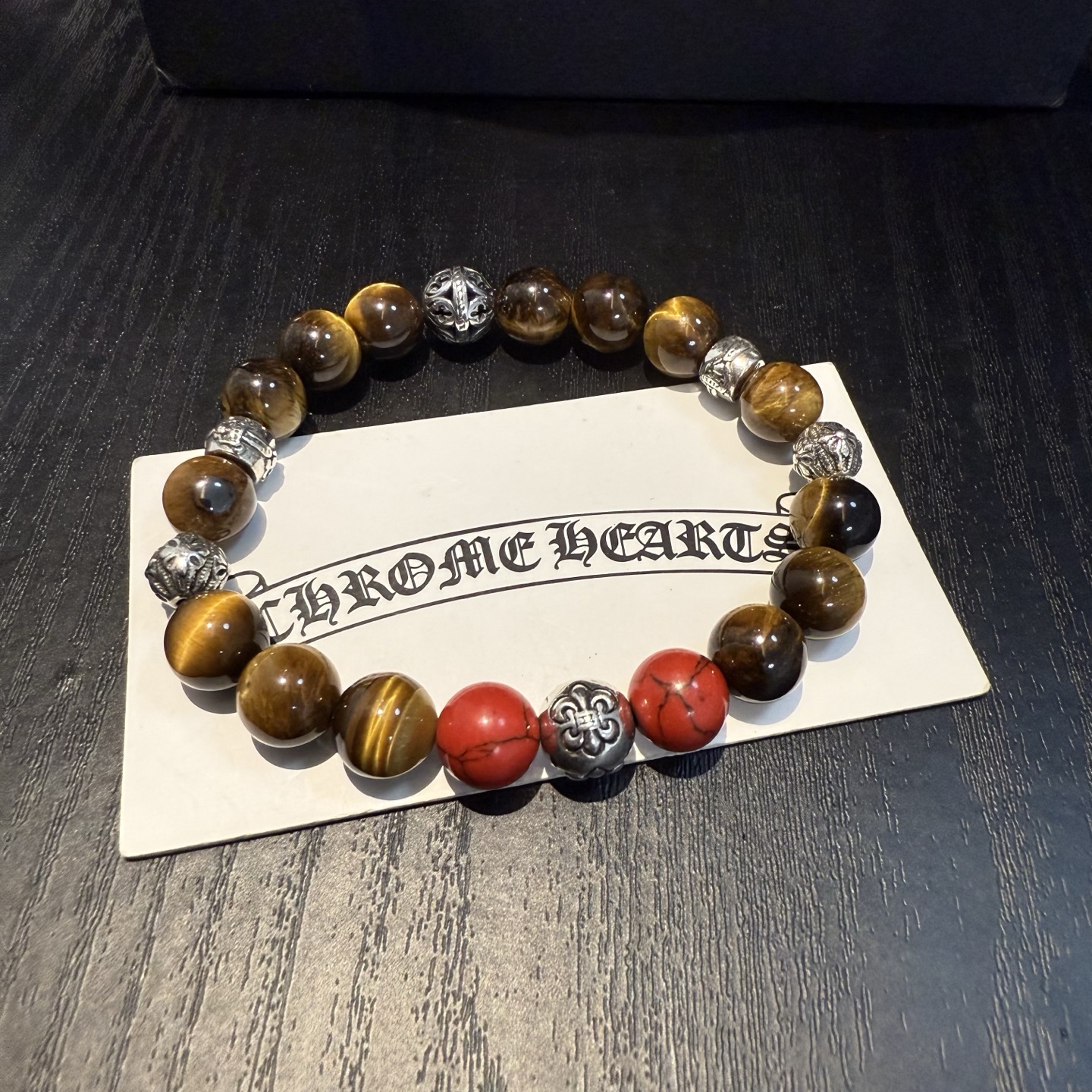  新款【专柜品质】Chrome Hearts克罗心 经典复古多元素手链手串，凹凸造型不同的花纹设计风格 