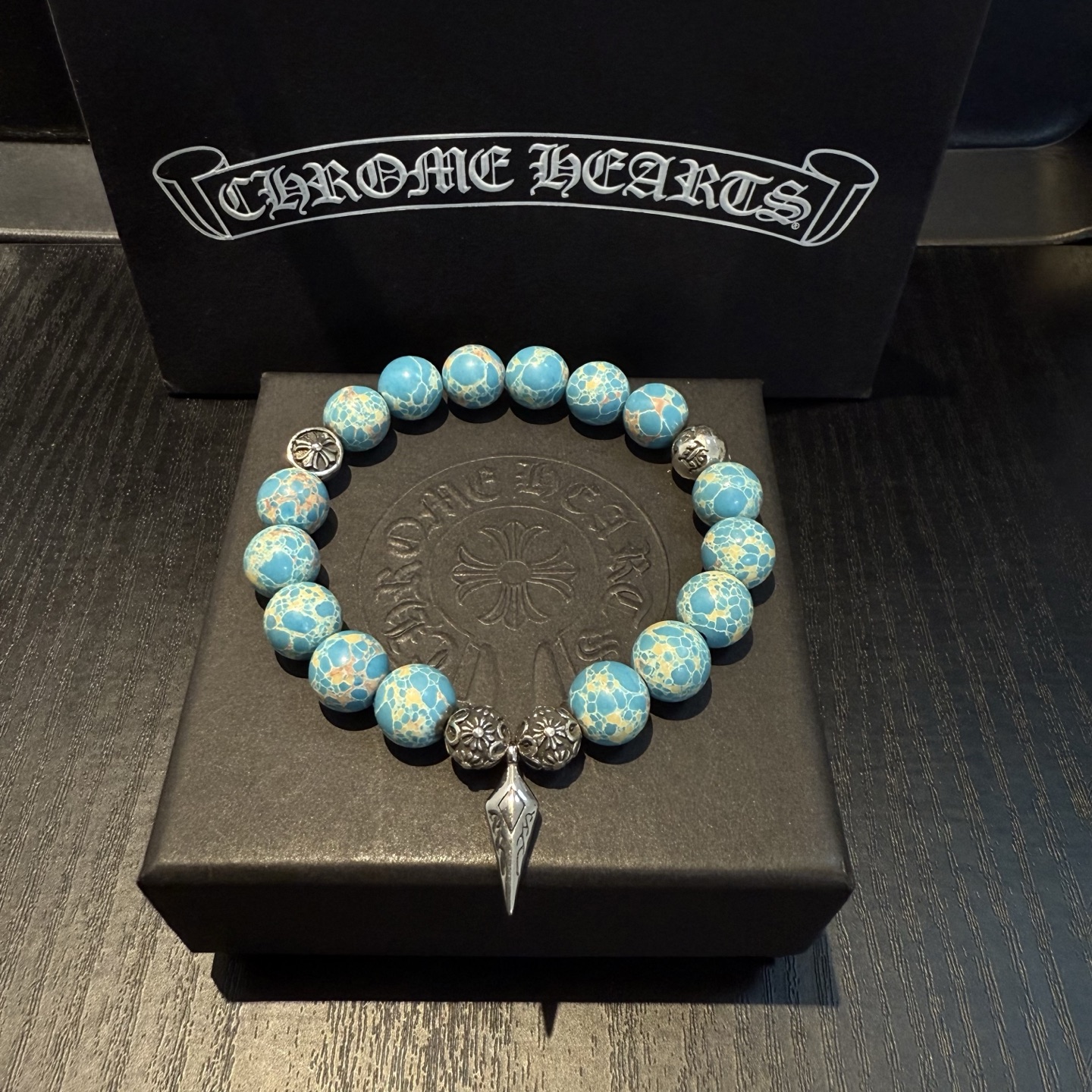  新款【专柜品质】Chrome Hearts克罗心 经典复古多元素手链手串，凹凸造型不同的花纹设计风格 