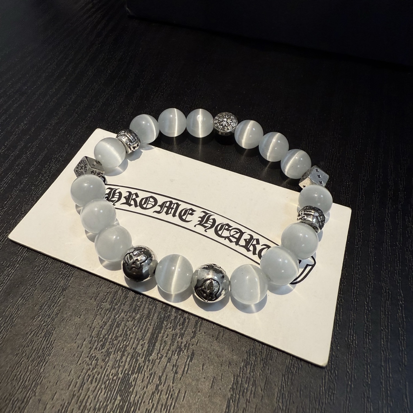  新款【专柜品质】Chrome Hearts克罗心 经典复古多元素手链手串，凹凸造型不同的花纹设计风格 