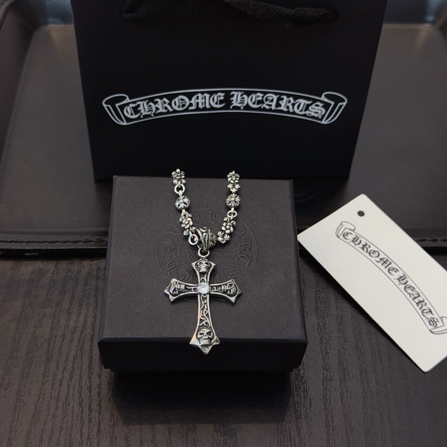  新款【专柜品质】Chrome Hearts克罗心经典复古十字花球项链，十字架吊坠 凹凸造型不同的花纹设