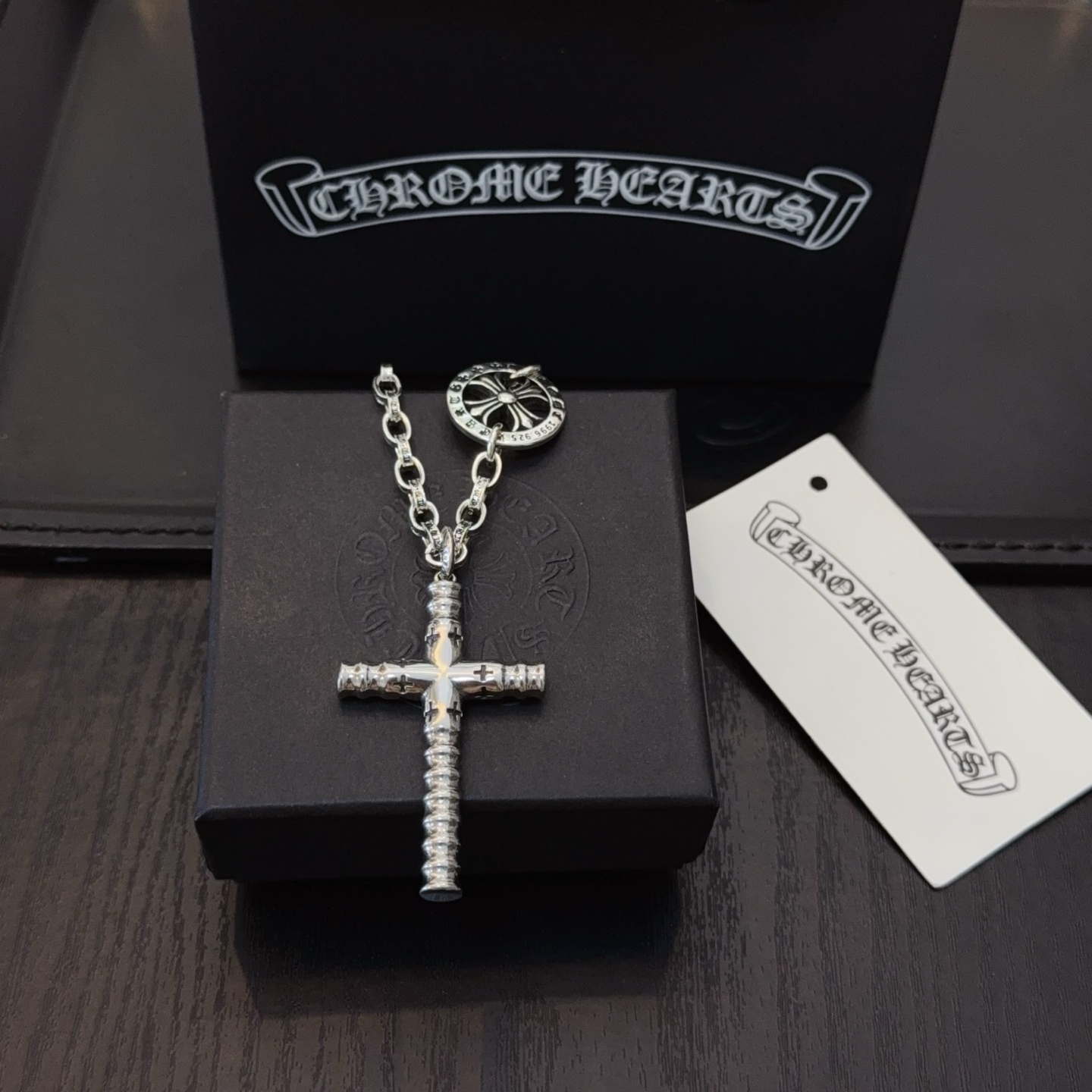  新款【专柜品质】Chrome Hearts克罗心经典复古项链，十字架吊坠 凹凸造型不同的花纹设计风格 