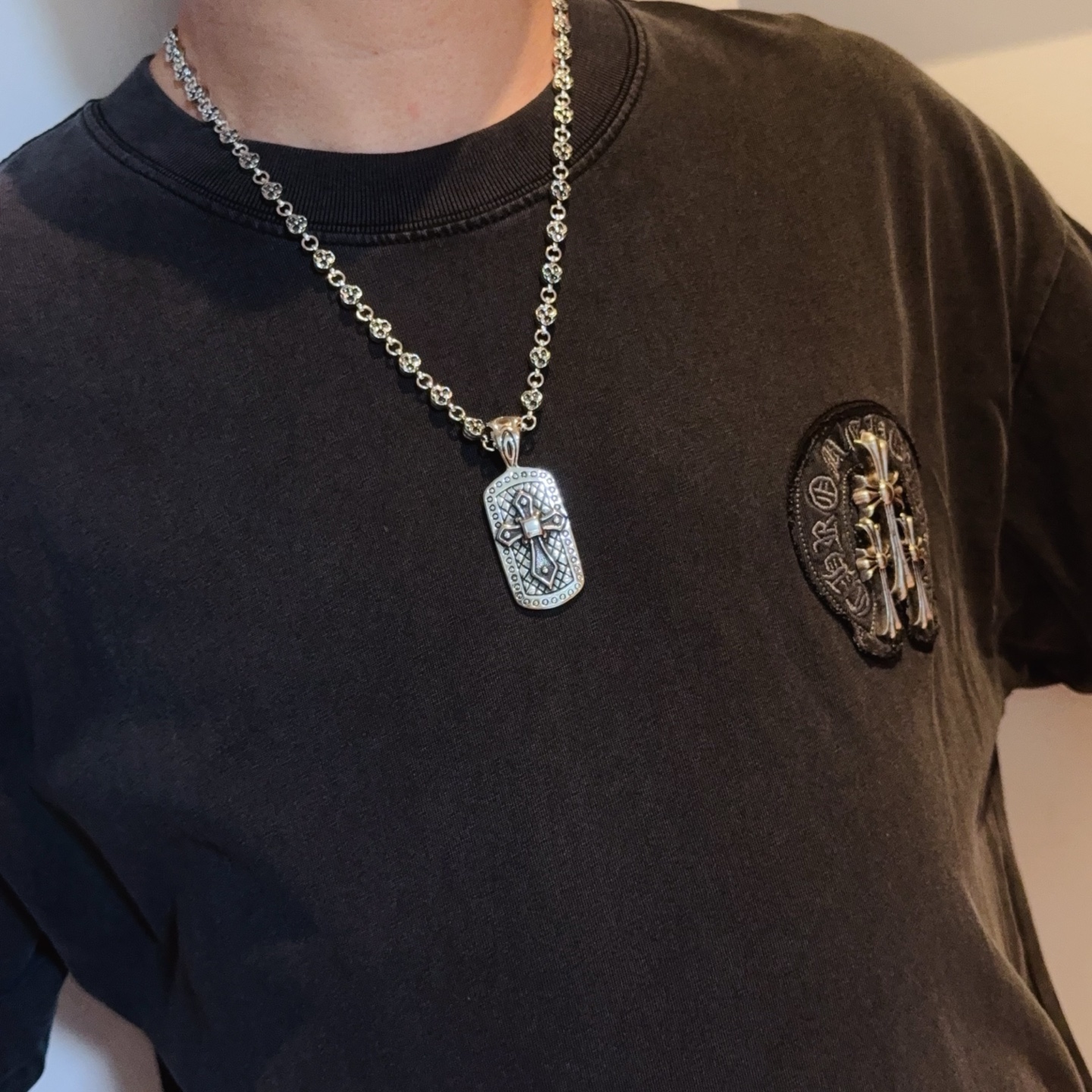  新款【专柜品质】Chrome Hearts克罗心经典复古花球项链，方牌十字架吊坠 凹凸造型不同的花纹设