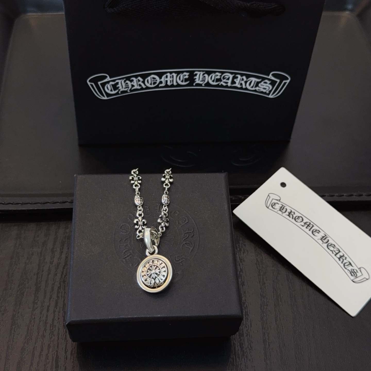   新款【专柜品质】Chrome Hearts克罗心经典复古十字花项链，马蹄印十字花吊坠 凹凸造型不同的