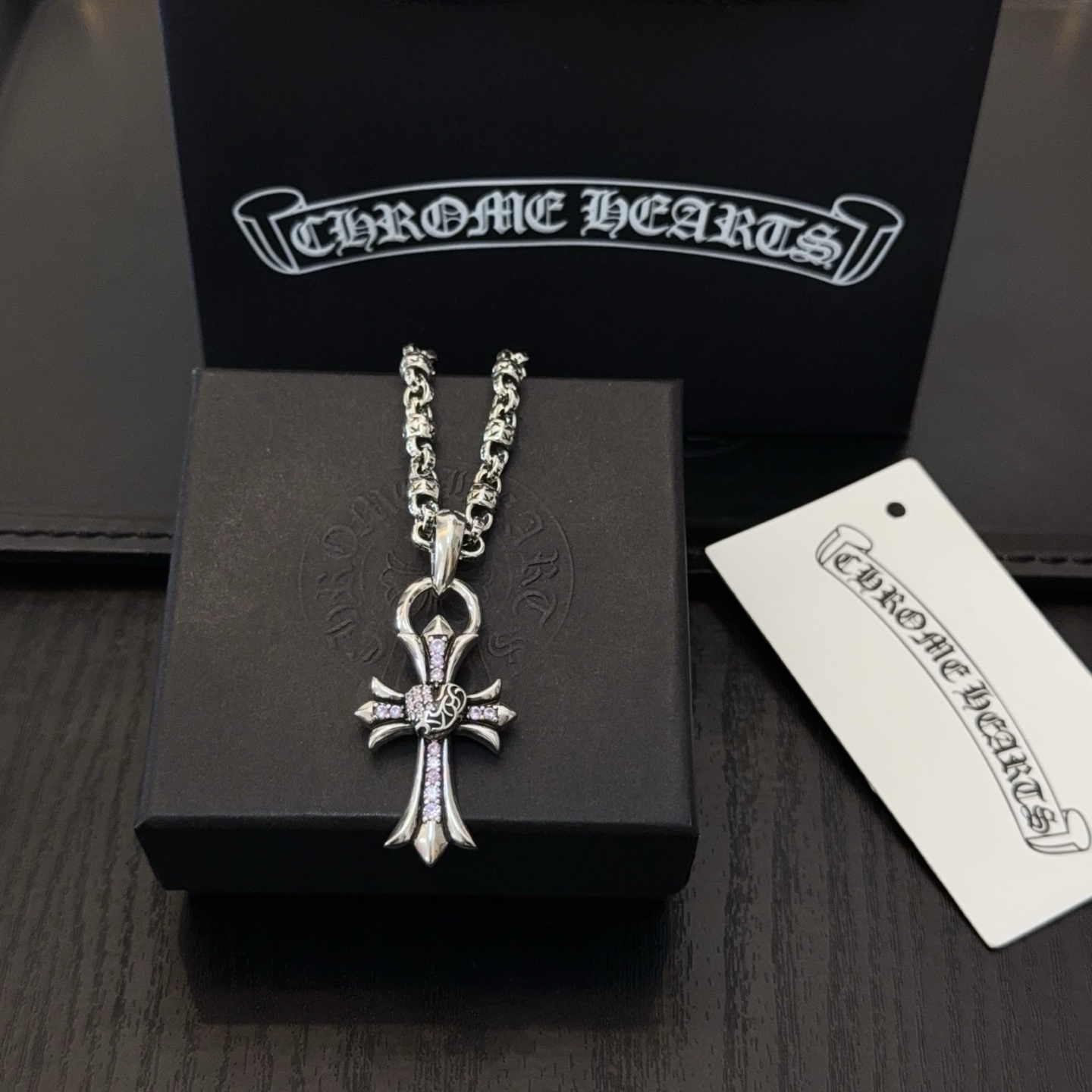   新款【专柜品质】Chrome Hearts克罗心经典复古花球项链，粉钻爱心十字架吊坠 凹凸造型不同的