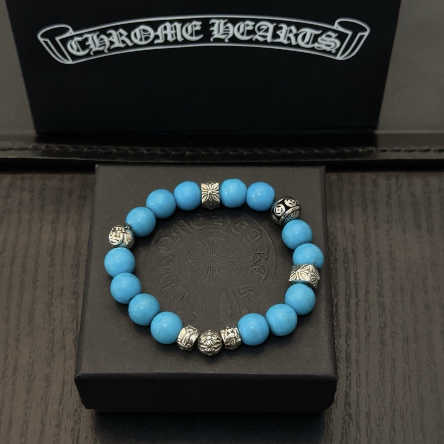  新款【专柜品质】Chrome Hearts克罗心 经典复古多元素手链手串，凹凸造型不同的花纹设计风格 